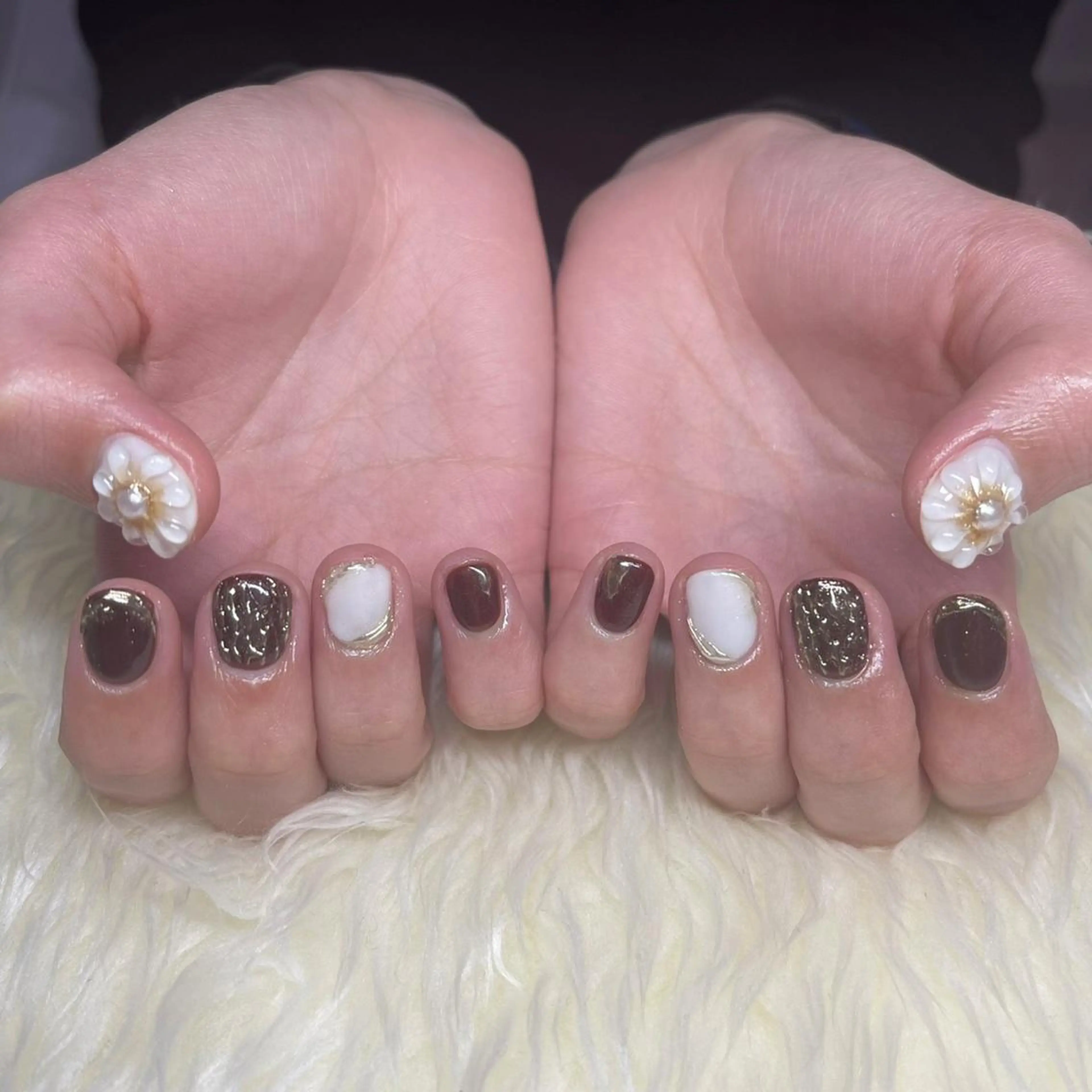 ネイル 長さ出し フラワーネイル ジェルネイル 韓国ネイル 持ち込み ハンドネイル Nail&eye Belire 新宿のネイルデザイン