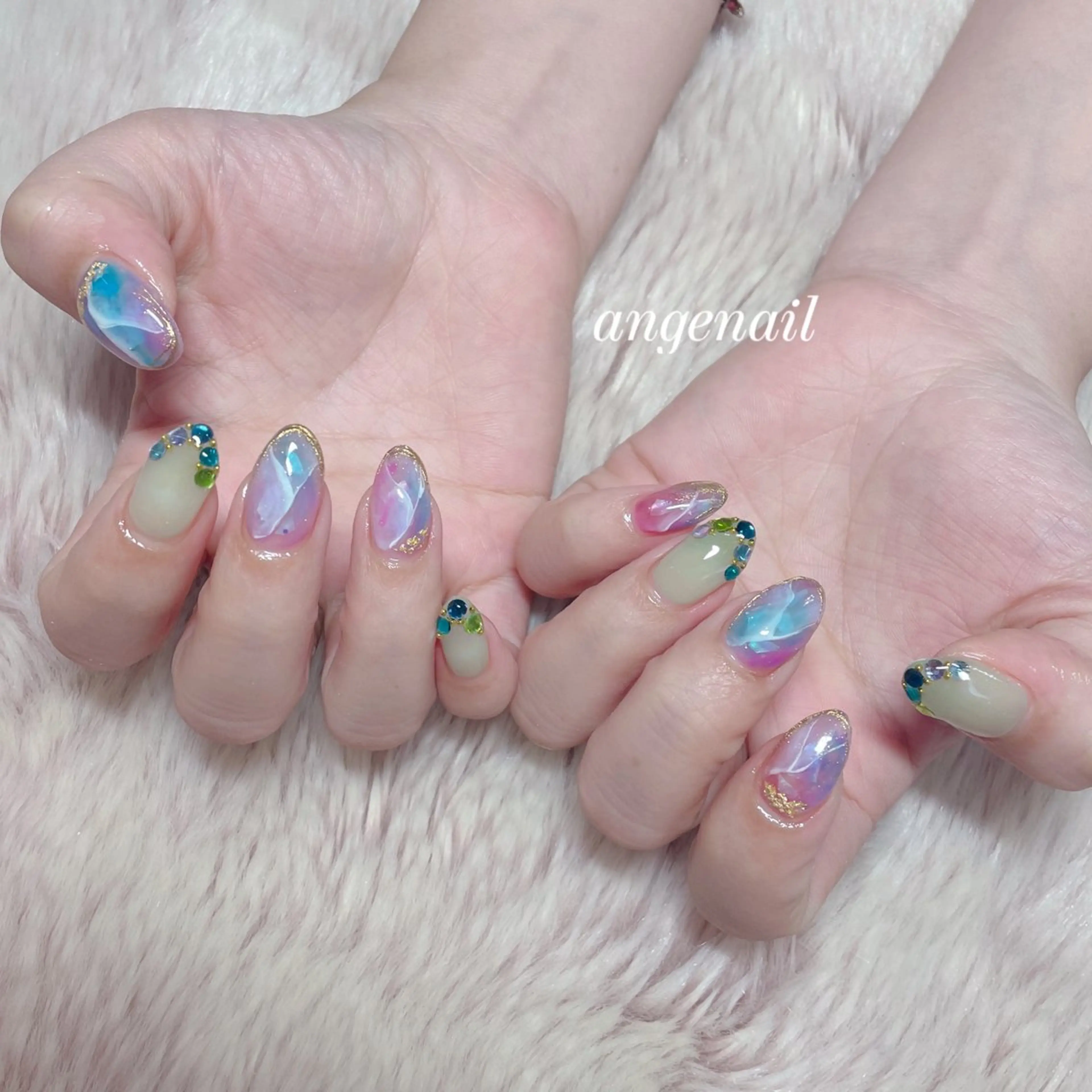 ネイル ハンドネイル オーナーネイリスト MAKIのネイルデザイン