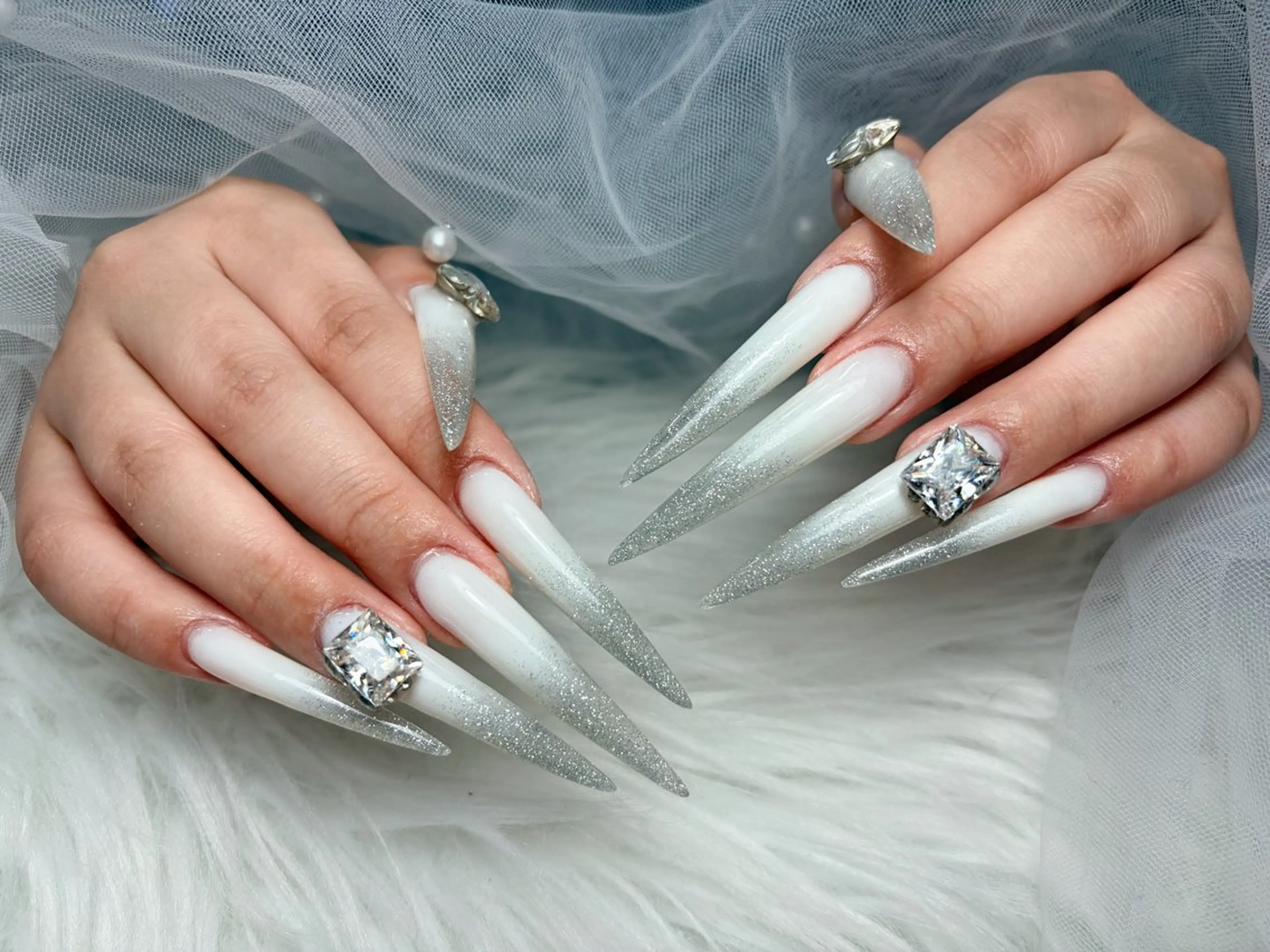 ネイル アートネイル 長さ出し ジェルネイル マグネットネイル ニュアンスネイル ハンドネイル Cloudy Chan Nailのネイルデザイン