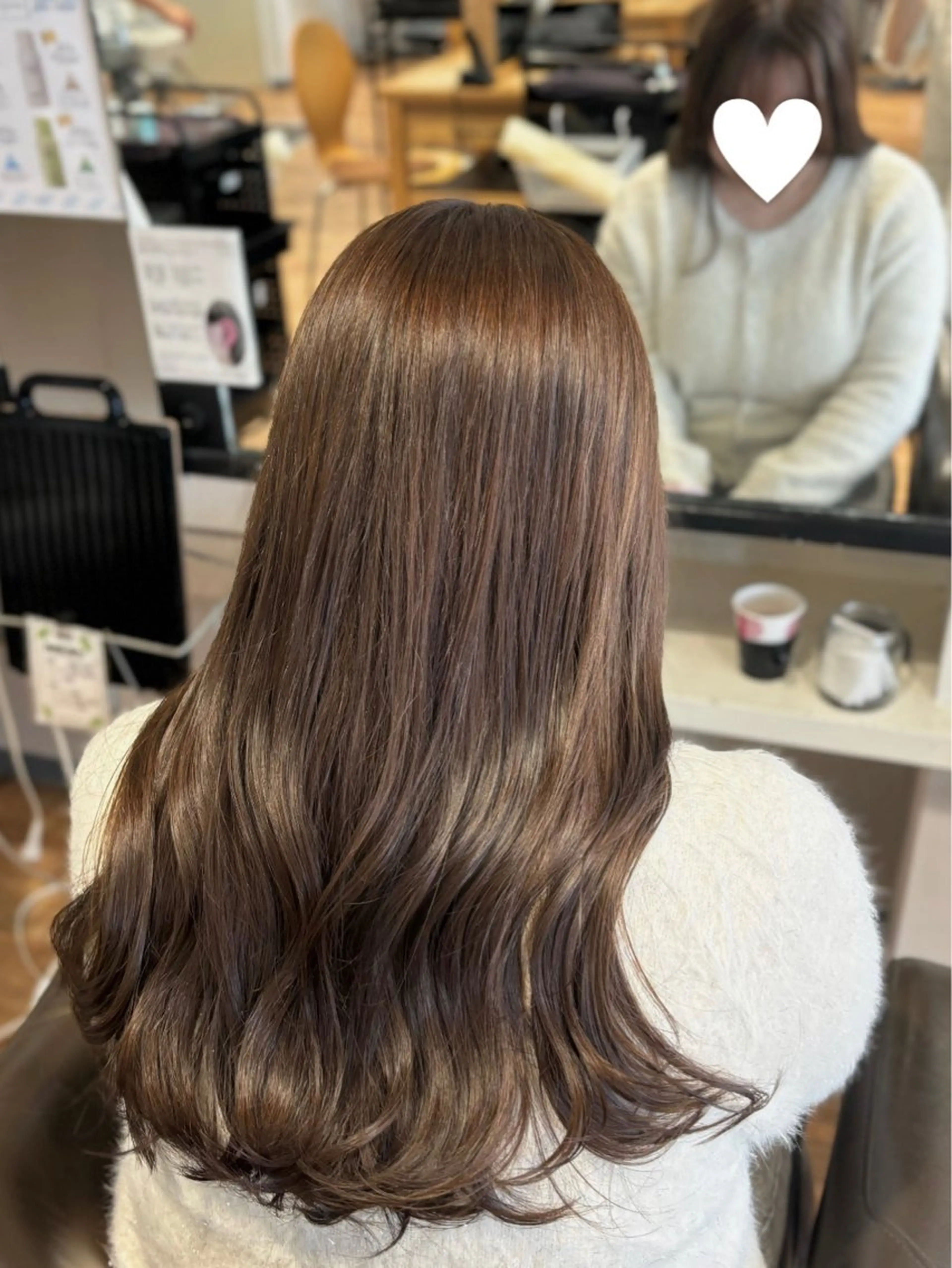 カラー Hip's eyes meiのヘアスタイル