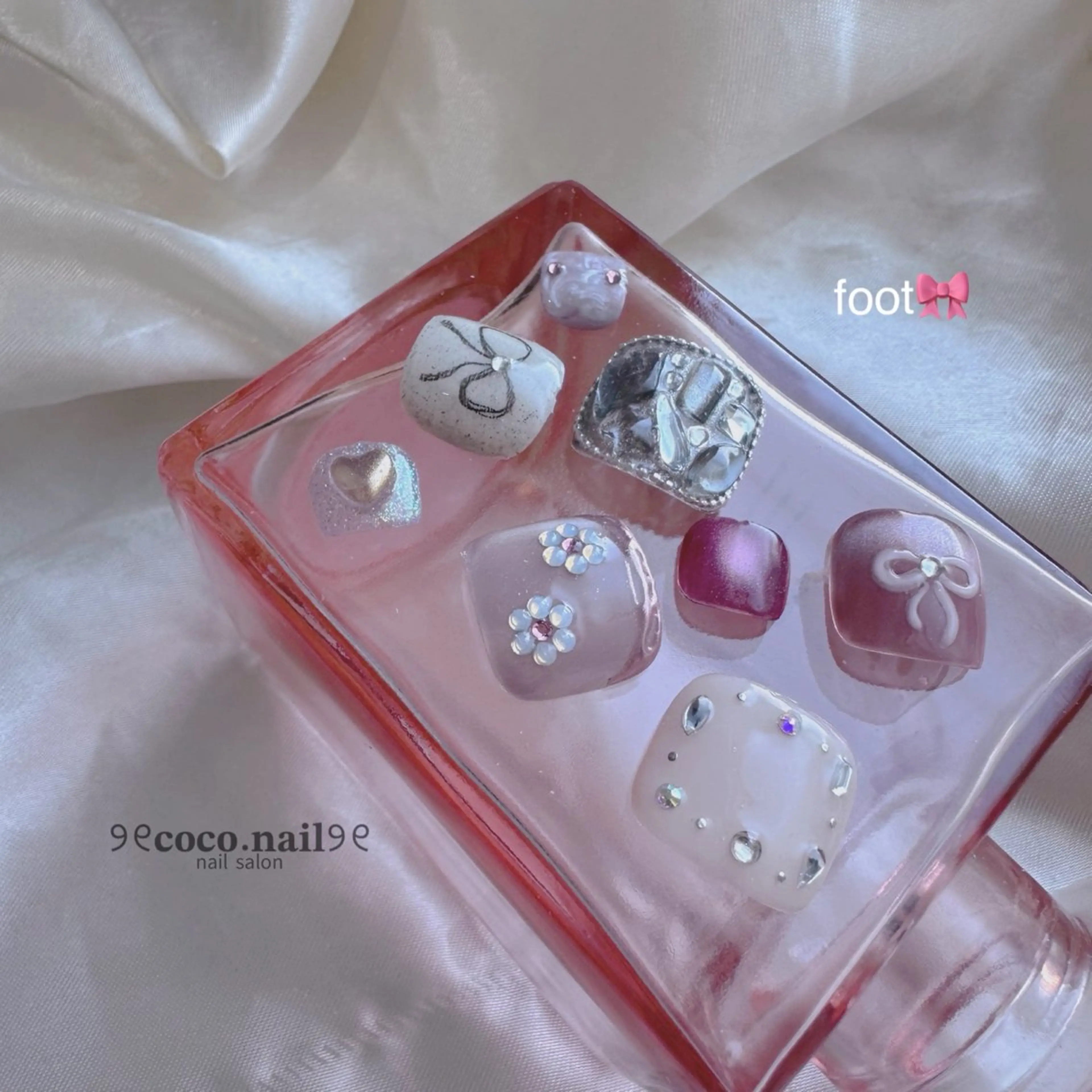 ネイル フットネイル lili.nail y2k/長さ出しのネイルデザイン