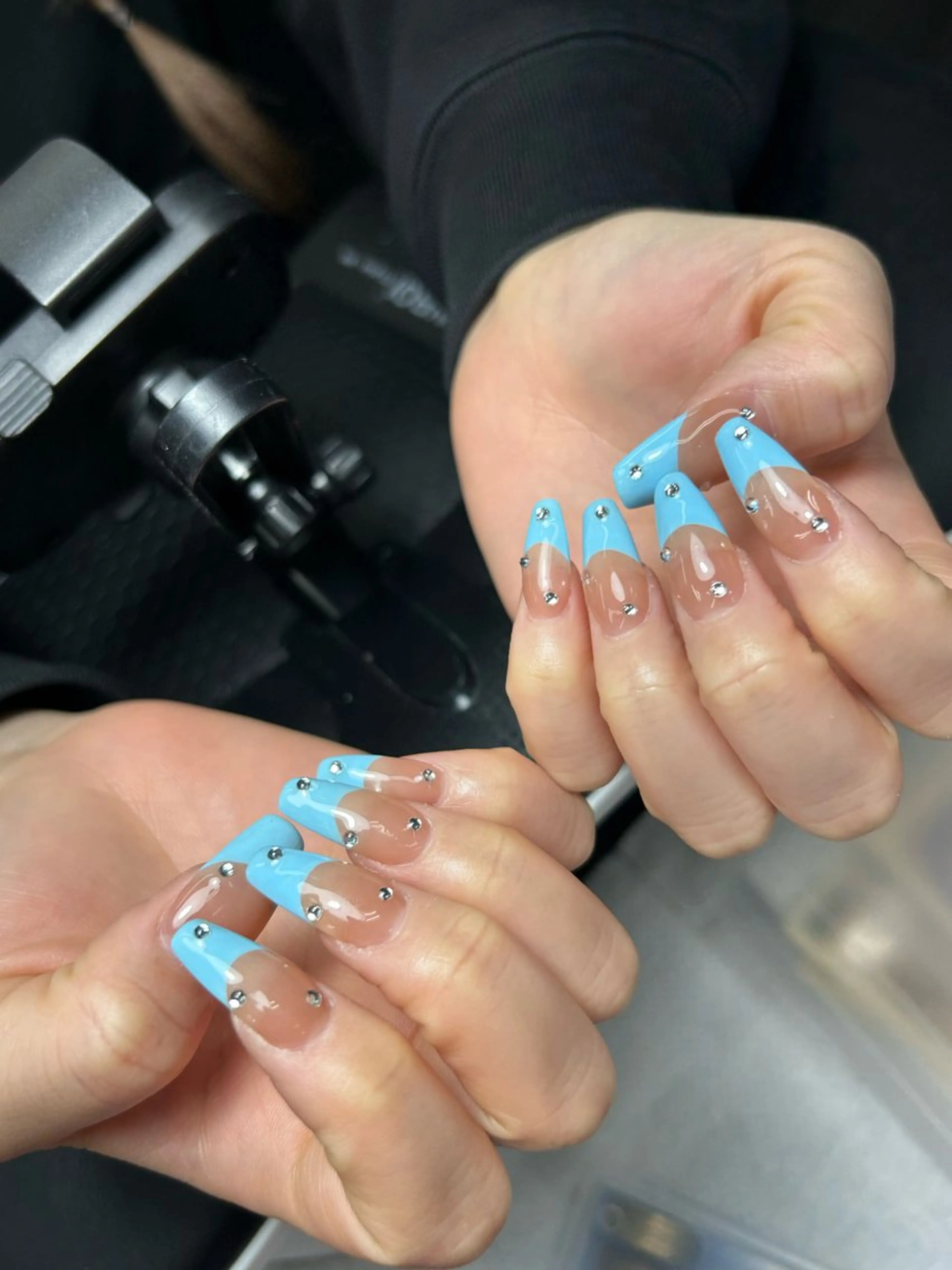ネイル アートネイル オーロラネイル フレンチネイル ジェルネイル ガラスフレンチ RINN ANA.CHUOのネイルデザイン
