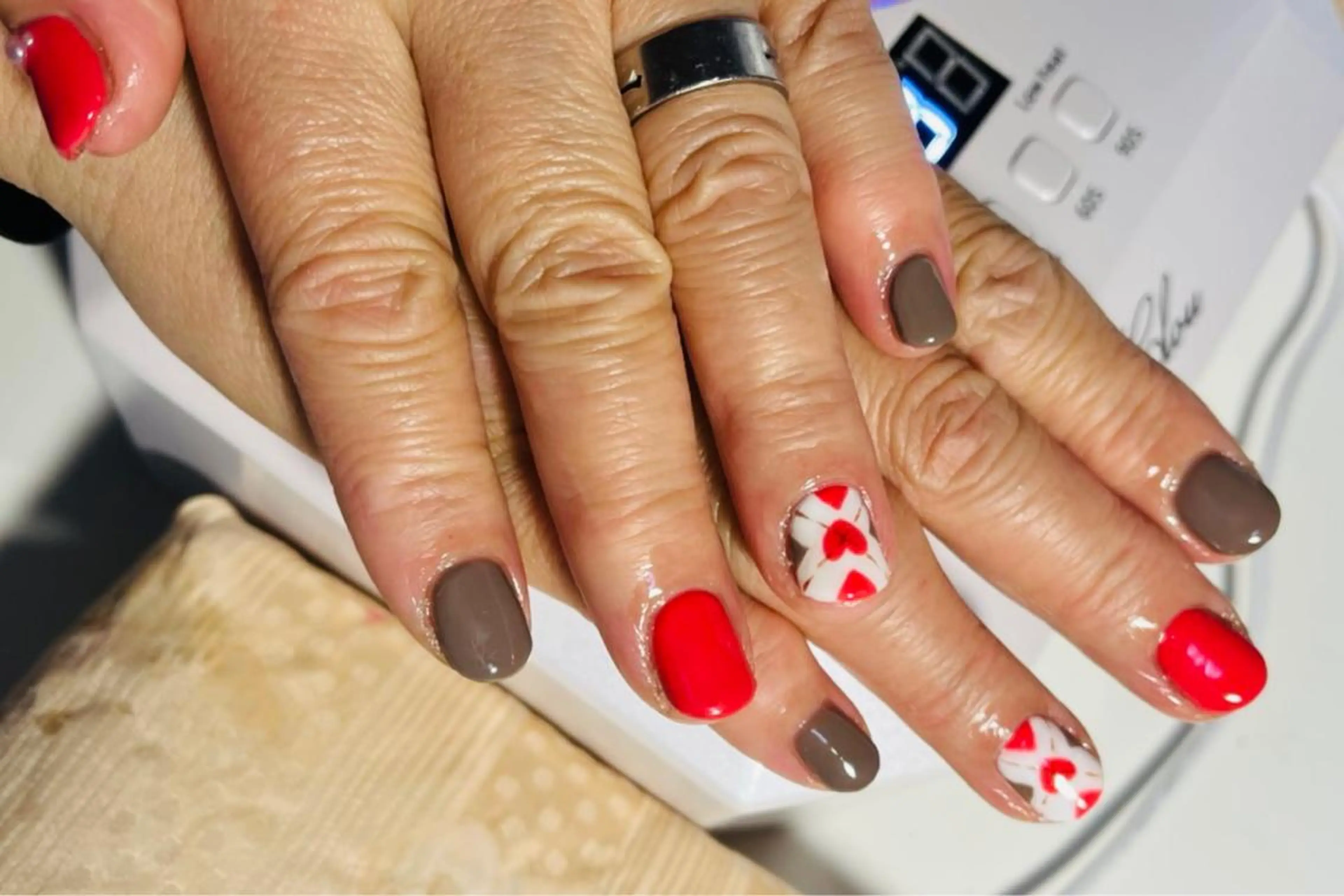 ネイル nail Beeのネイルデザイン