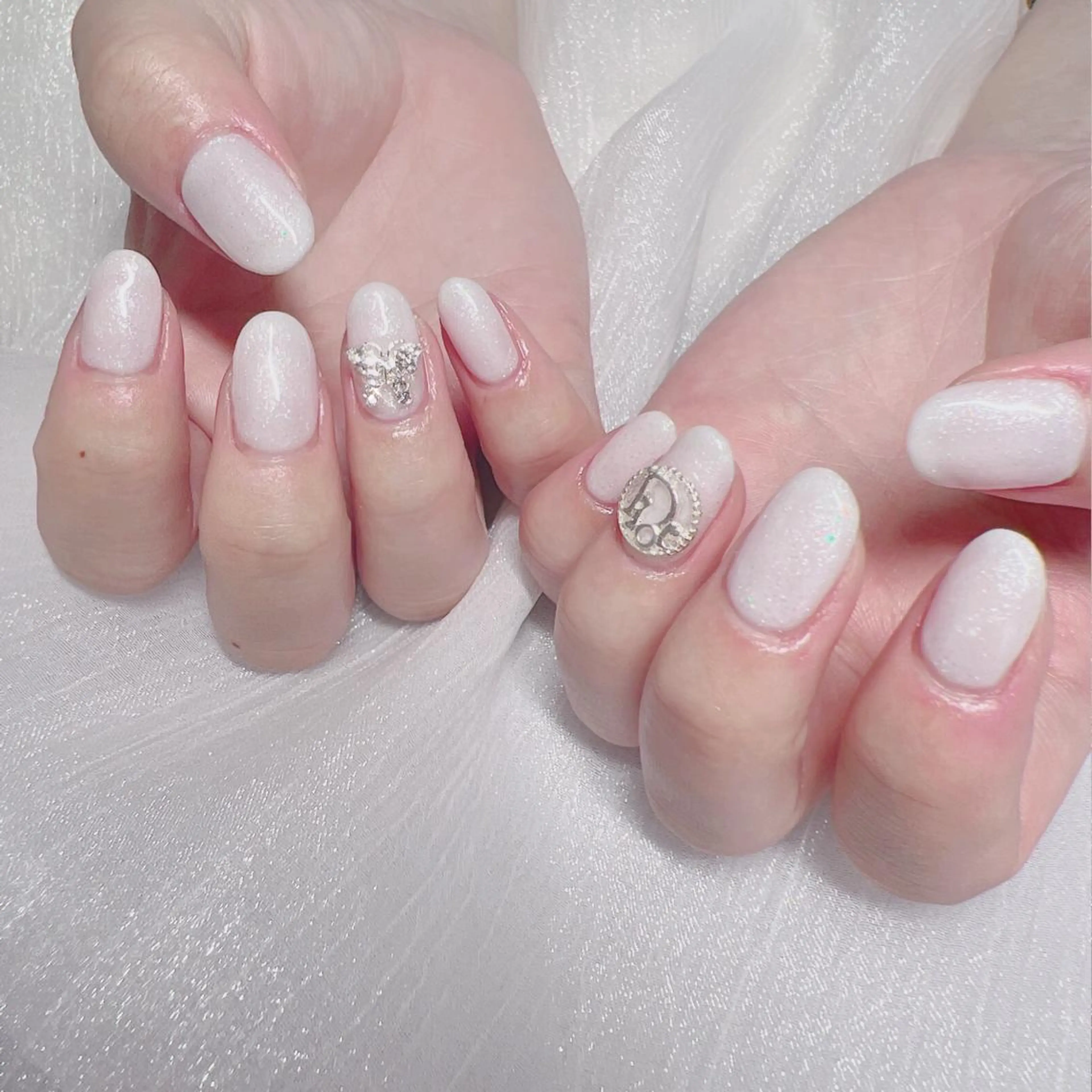 ネイル オーロラネイル フットネイル フレンチネイル ジェルネイル 韓国ネイル ハンドネイル ハンドケア 【ENサロン】 Rei🎀Nailのネイルデザイン