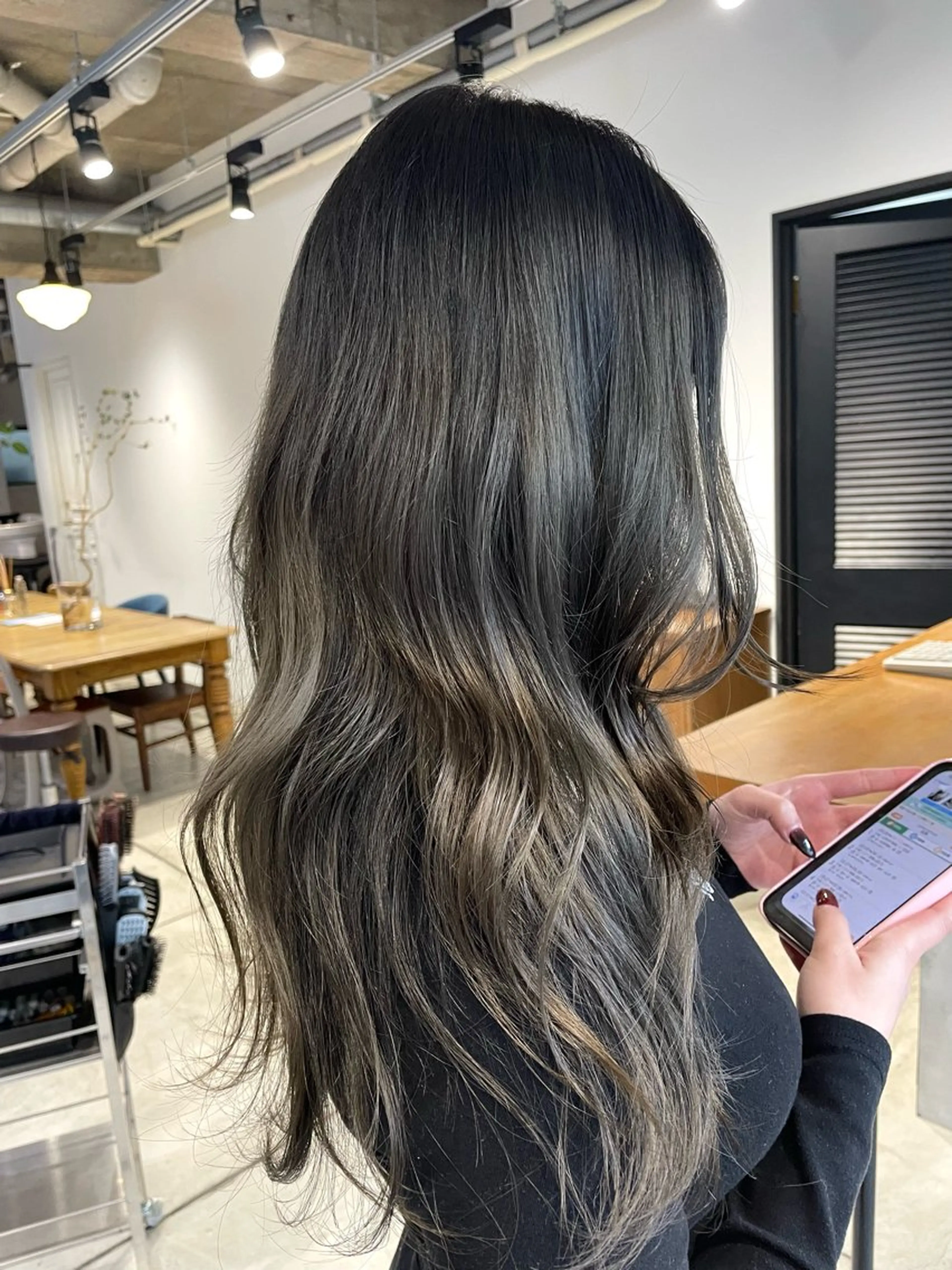 ロング カラー 透明感カラー オリーブカラー ユウナ🎀レイヤー/ 暖色カラーのヘアスタイル