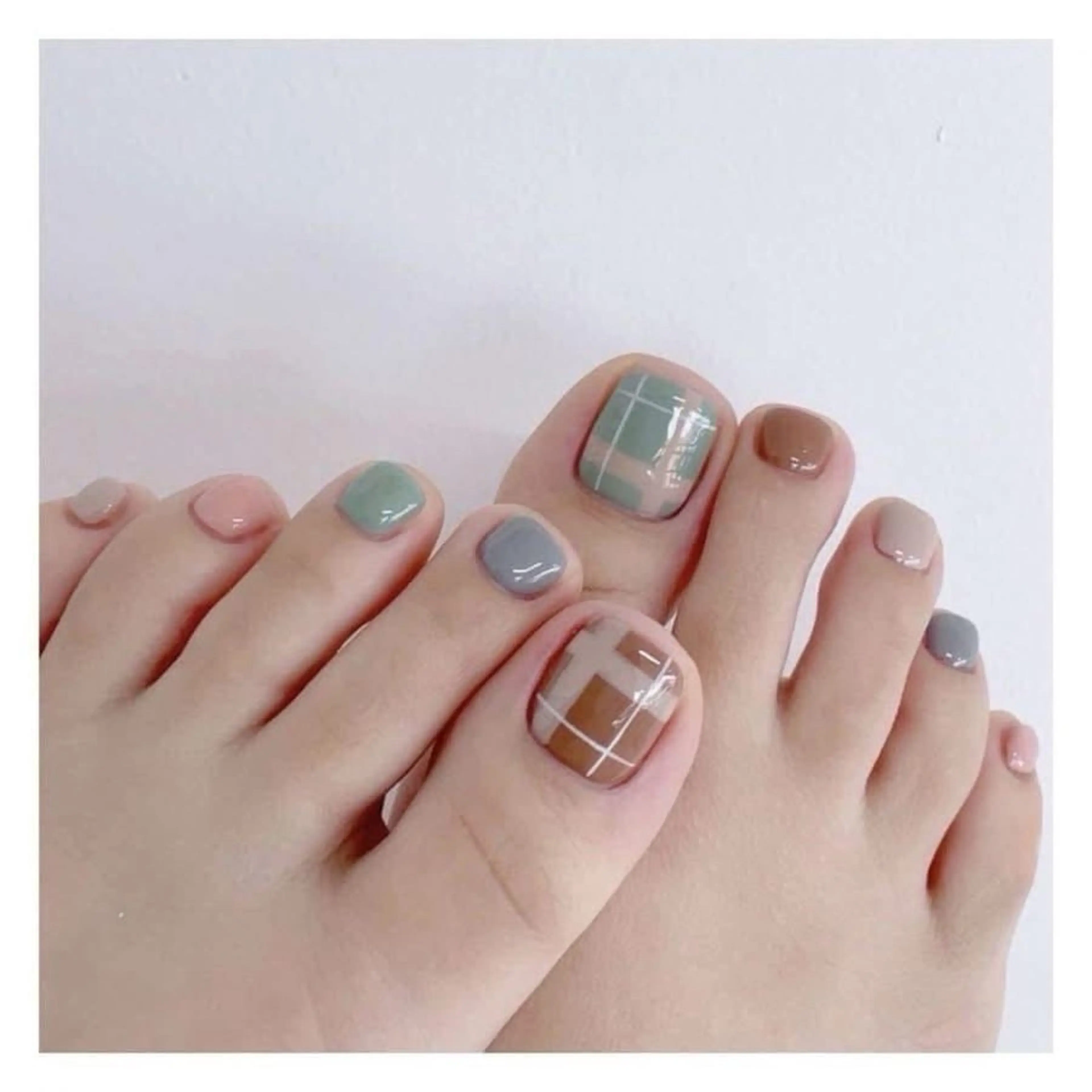 ネイル フットネイル HANA NAILのネイルデザイン