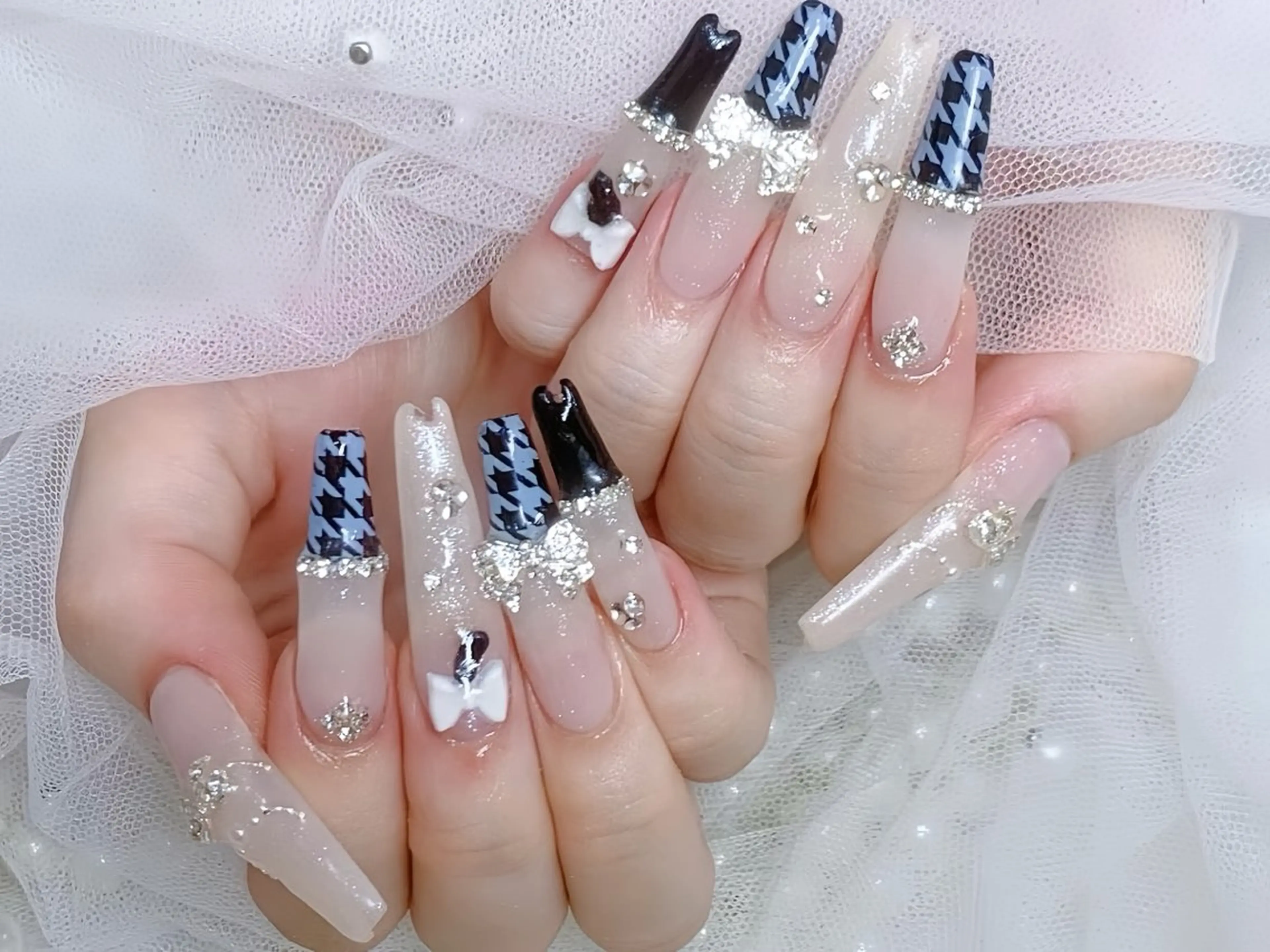 ネイル アートネイル ガーリー 韓国ネイル 持ち込み ニュアンスネイル Rin Nail 新大久保店のネイルデザイン