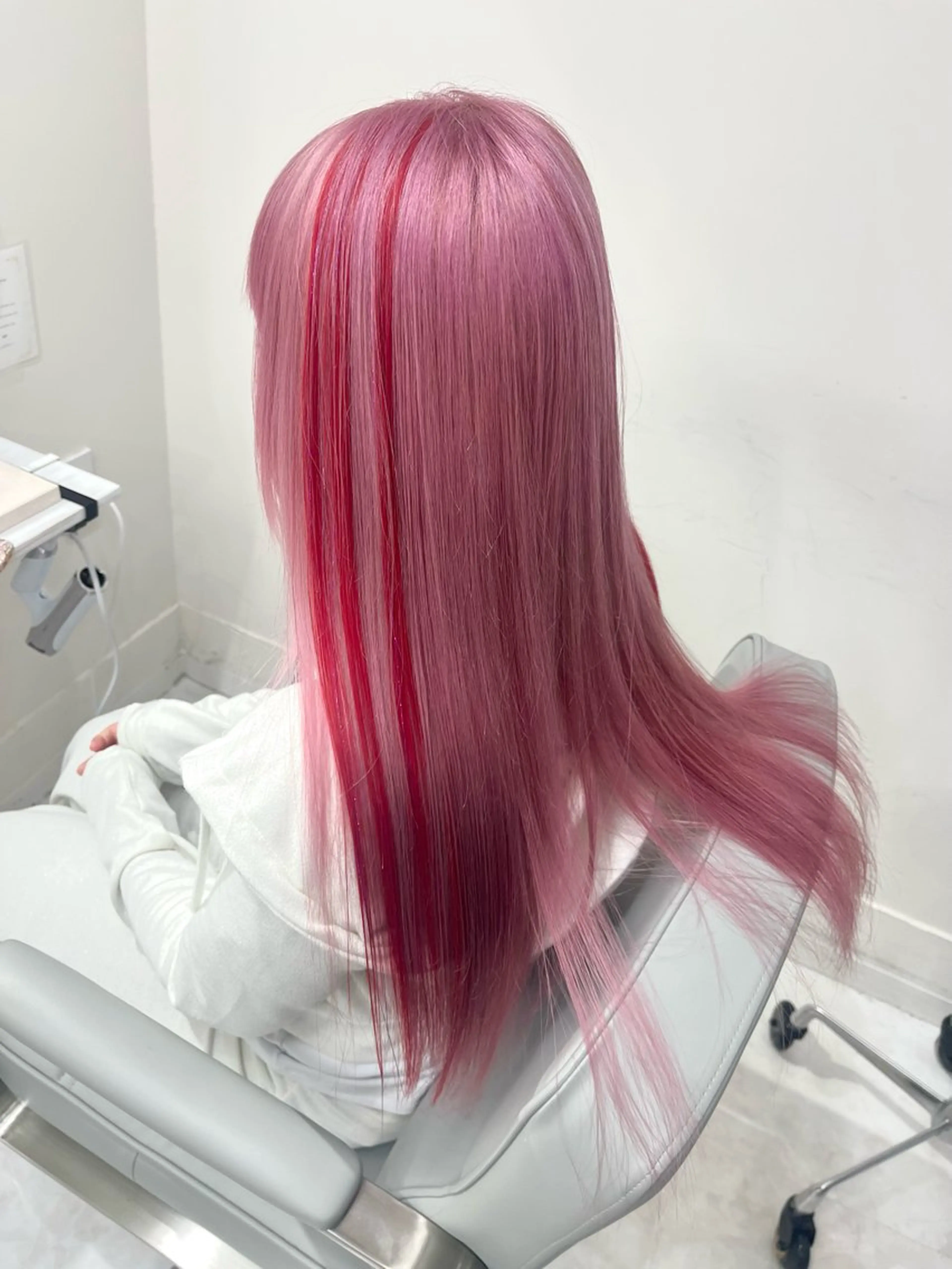 ロング カラー ヘアアレンジ カット ヘアカラー トリートメント ヘアセット 🩶【推しハイトーン 】yuzu🩶のヘアスタイル