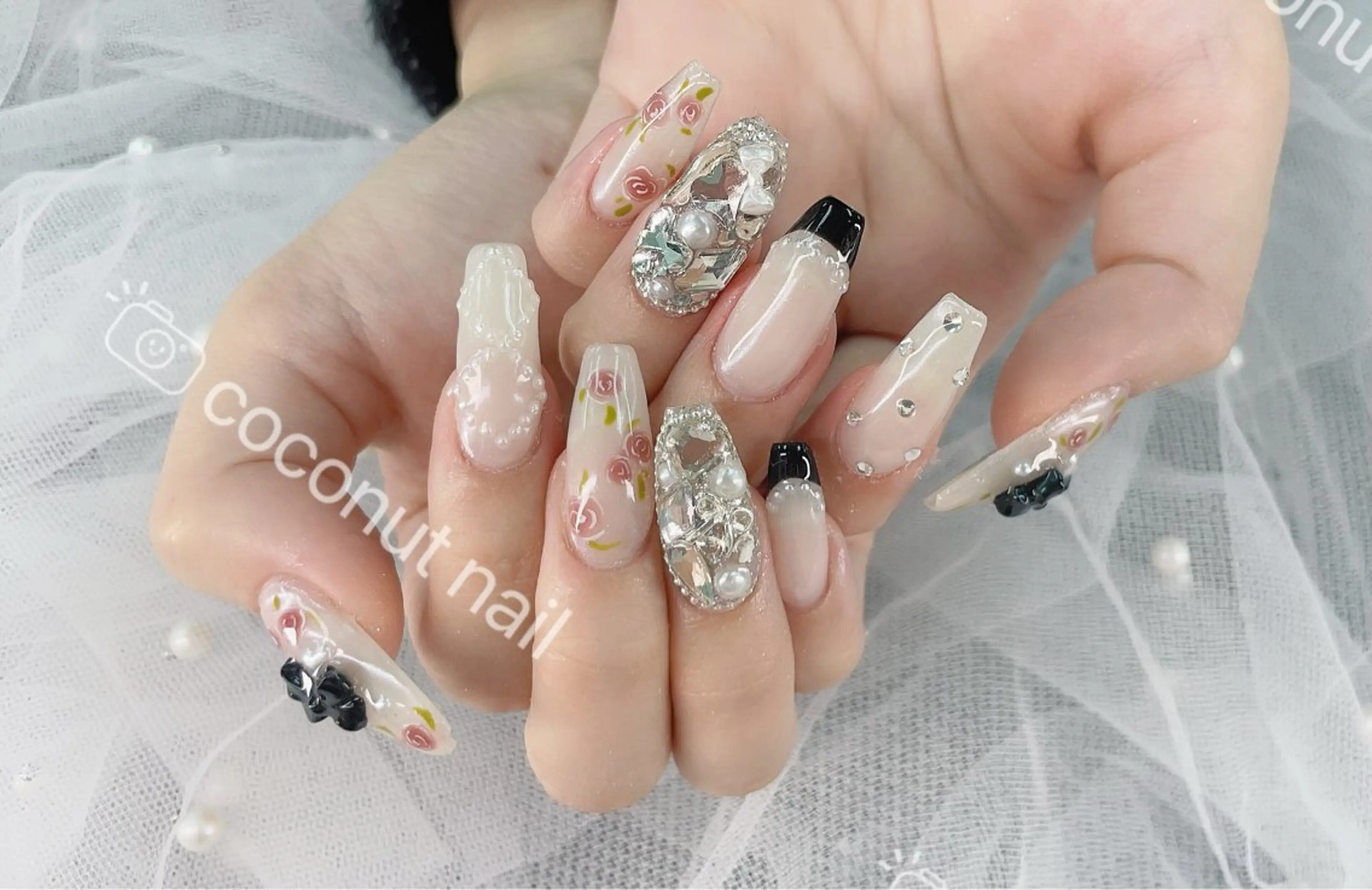 ネイル ハンドネイル 神田 ココナッツのネイルデザイン
