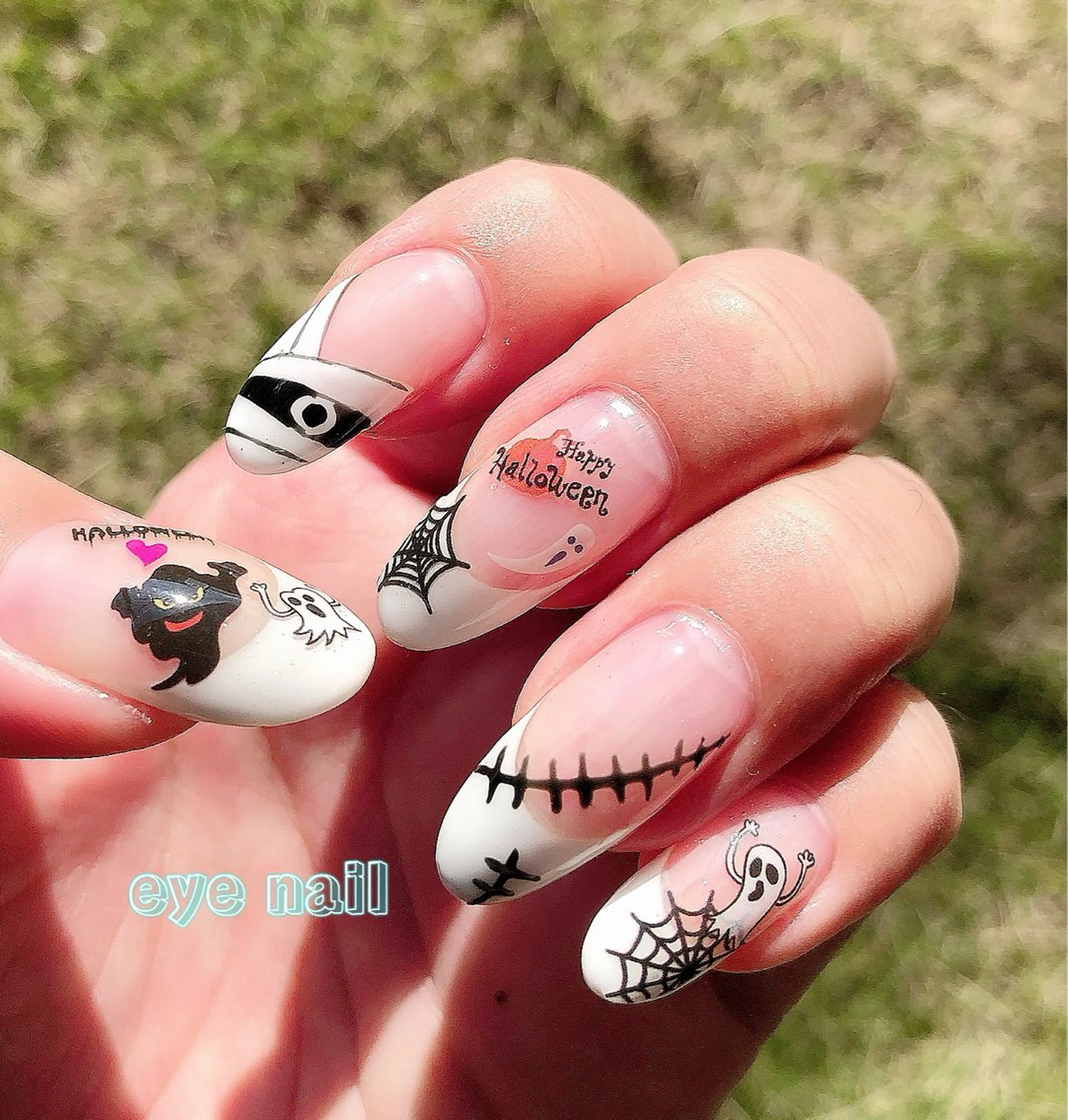 ネイル フレンチネイル ハロウィン Eye nailのネイルデザイン