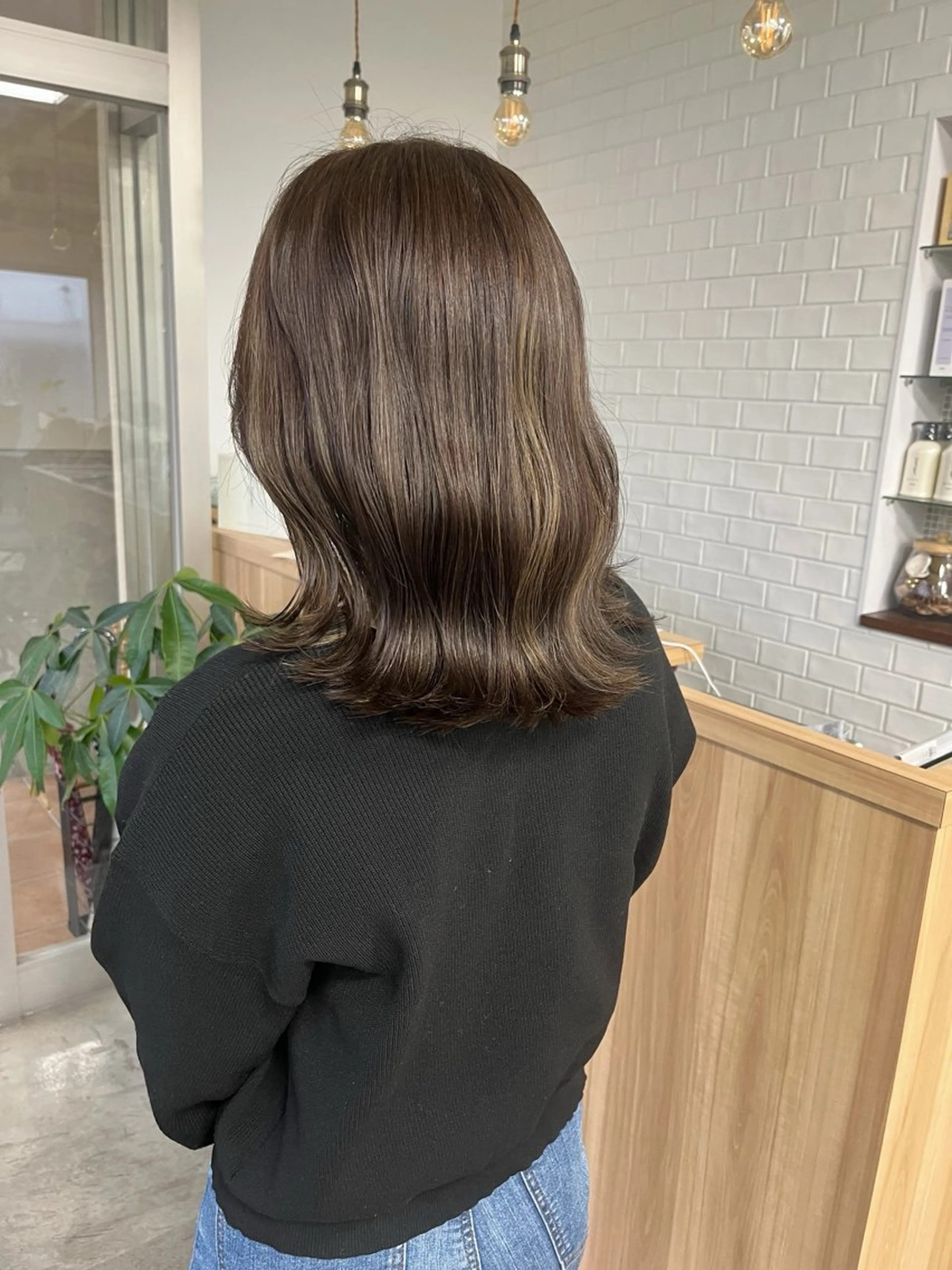 ミディアム カラー ヘアカラー 榎本 亜衣のヘアスタイル