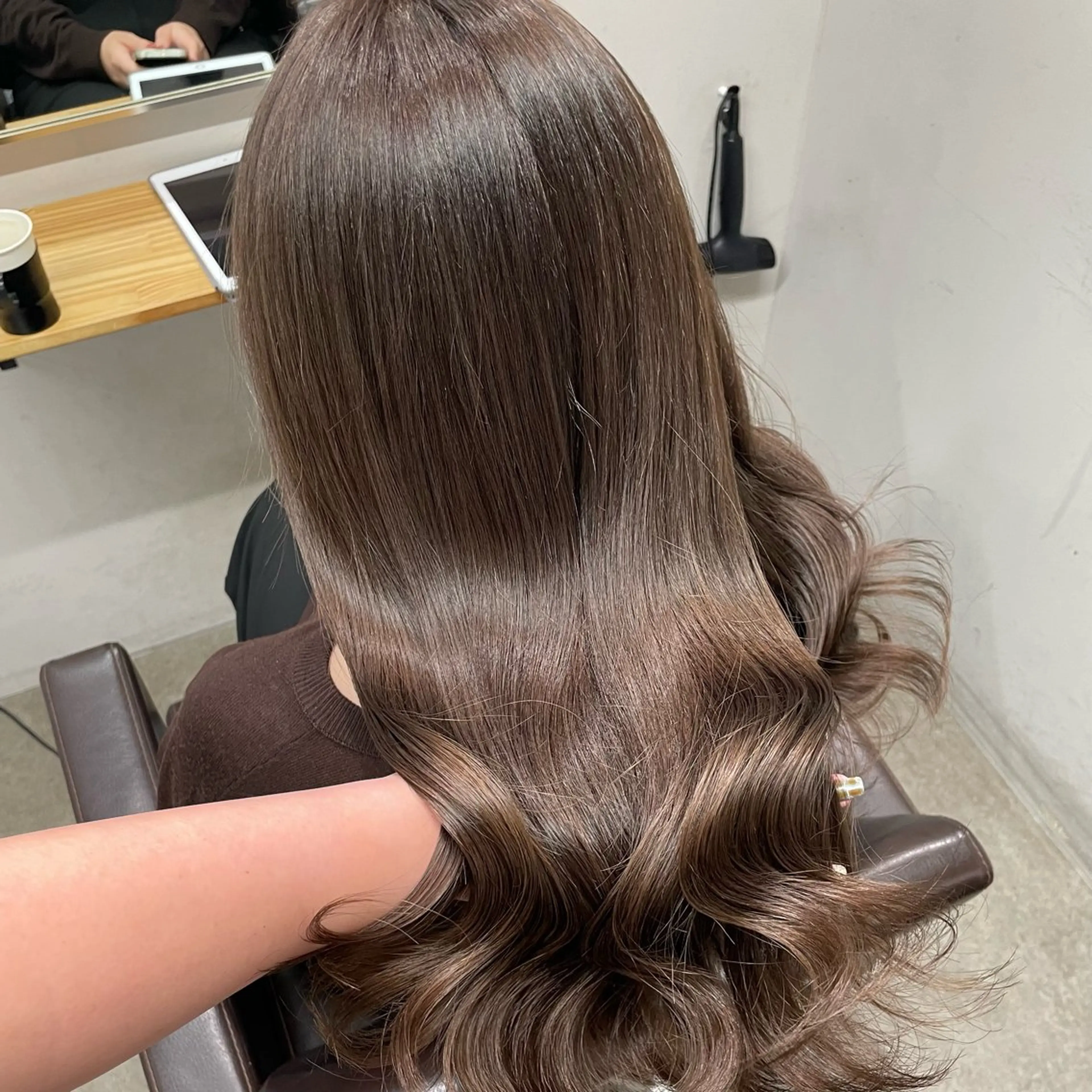 ロング カラー ベージュカラー ショコラベージュ 透明感カラー カット ヘアカラー トリートメント REINA ISHIDOのヘアスタイル