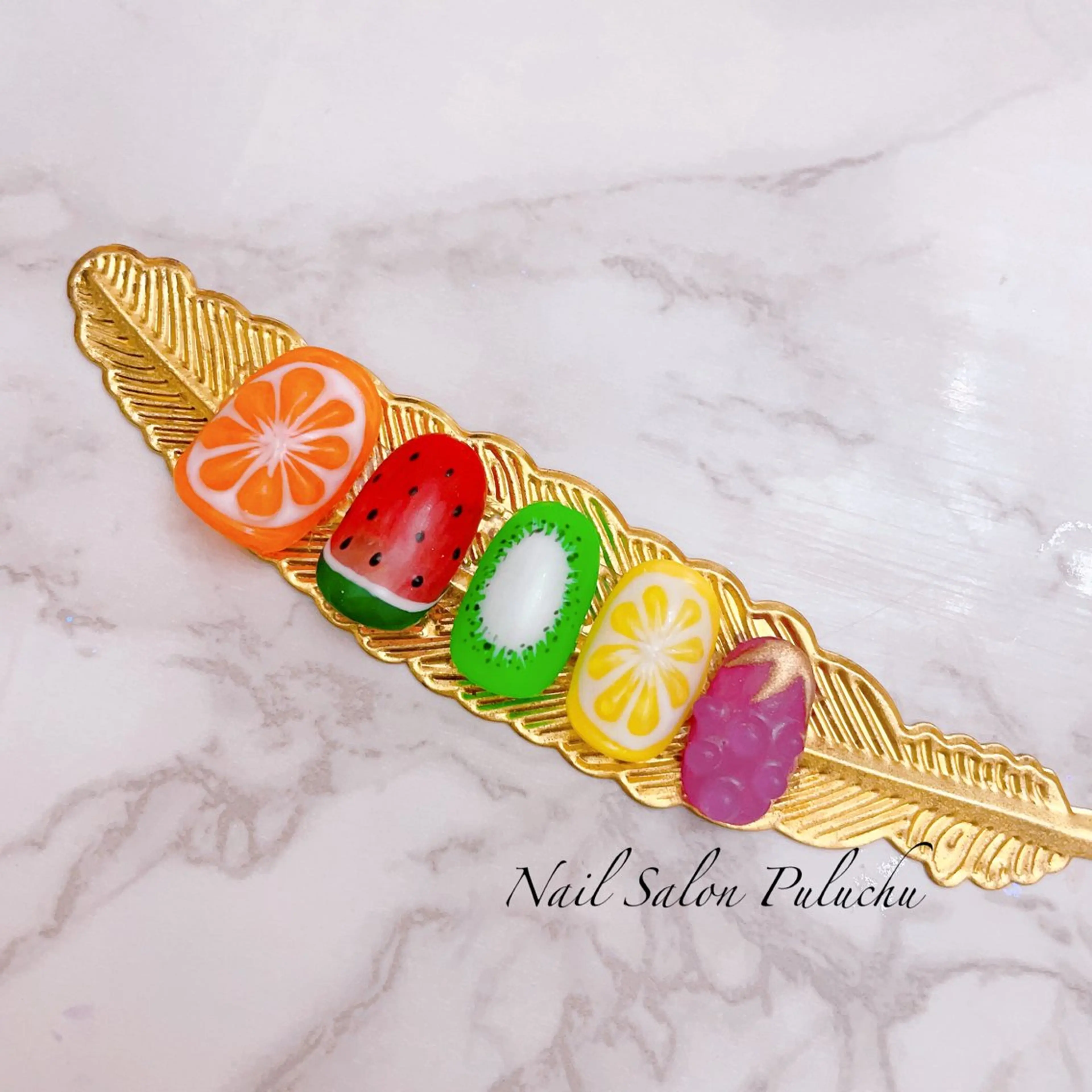 他店オフありゴージャスデザインの写真