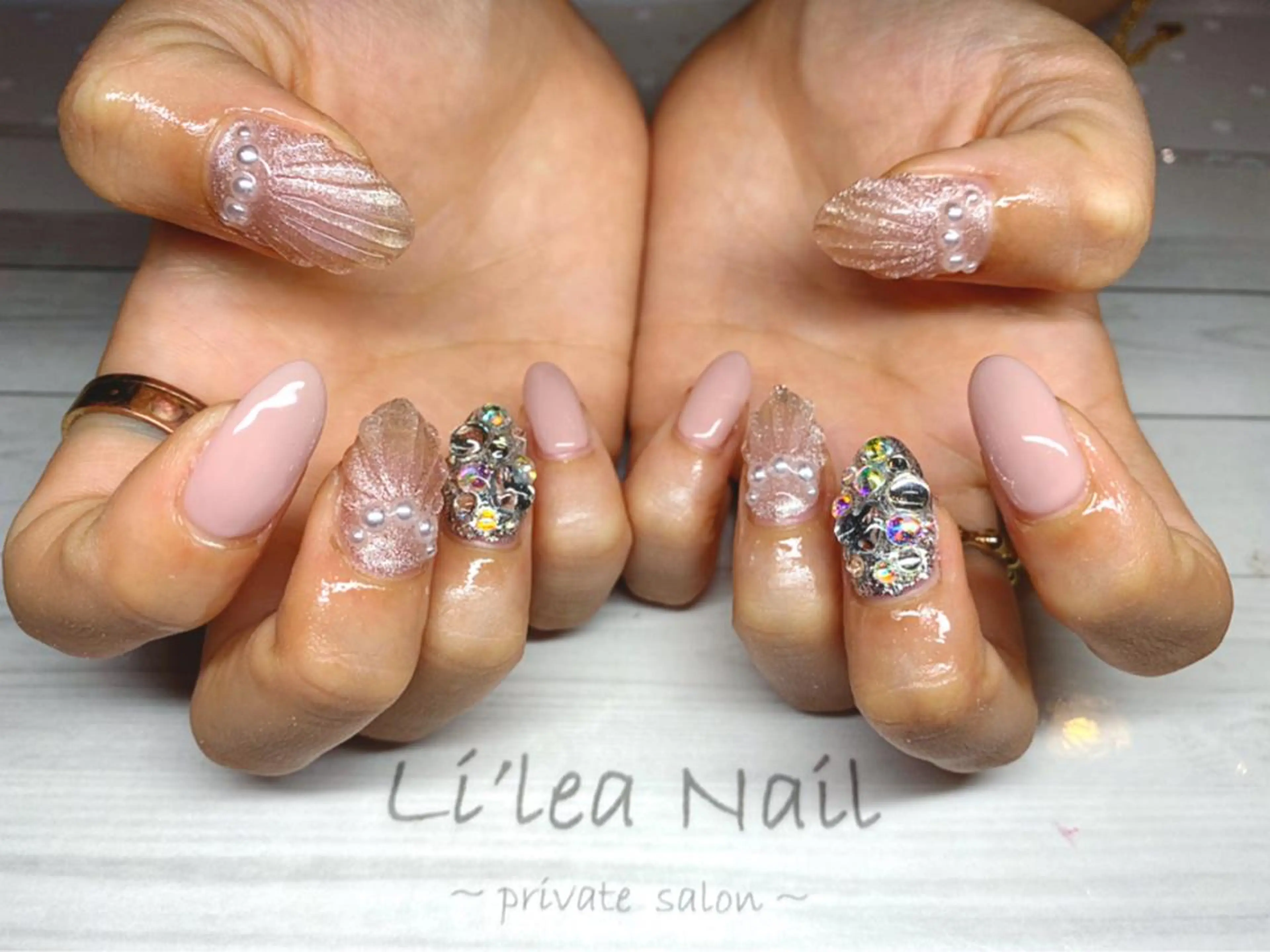 ネイル Li'leaNail AINAのネイルデザイン