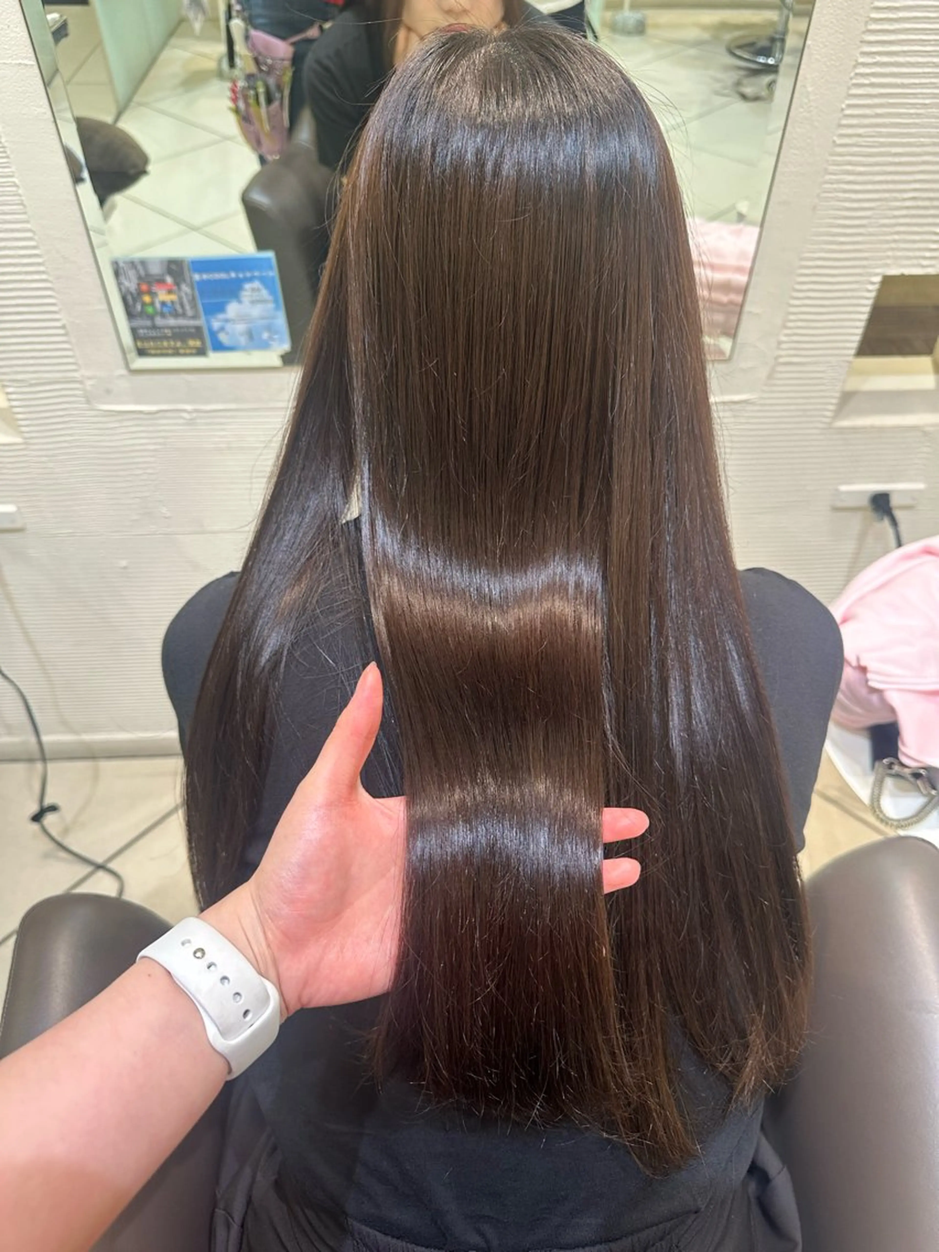 ロング カラー ヘアアレンジ タイトボブ個性派カラ ーAKANEのヘアスタイル