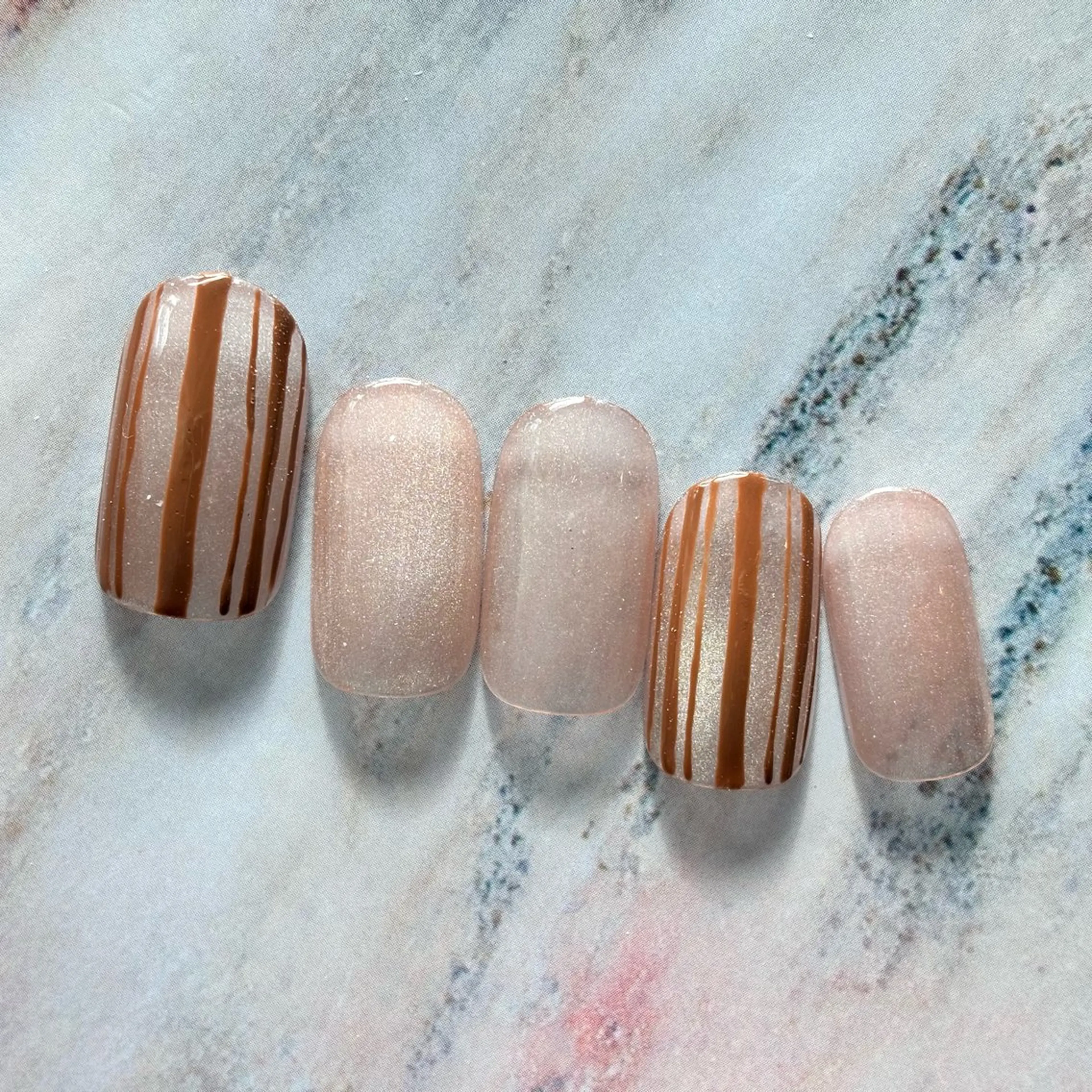 ネイル マグネットネイル 6Roku  Hair所属・伊藤 貴恵のネイルデザイン