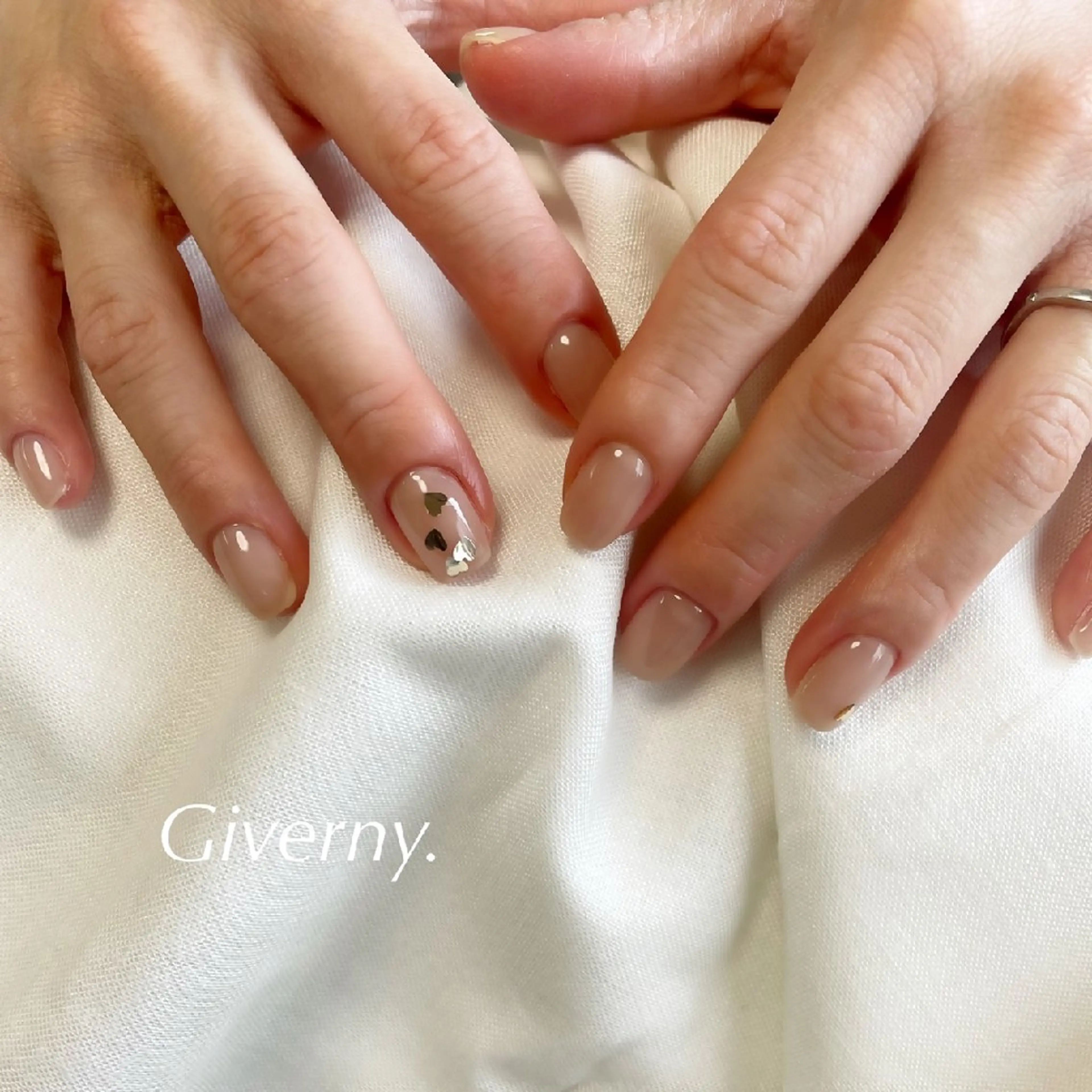 ネイル ハート シンプルネイル ハンドネイル Giverny .のネイルデザイン