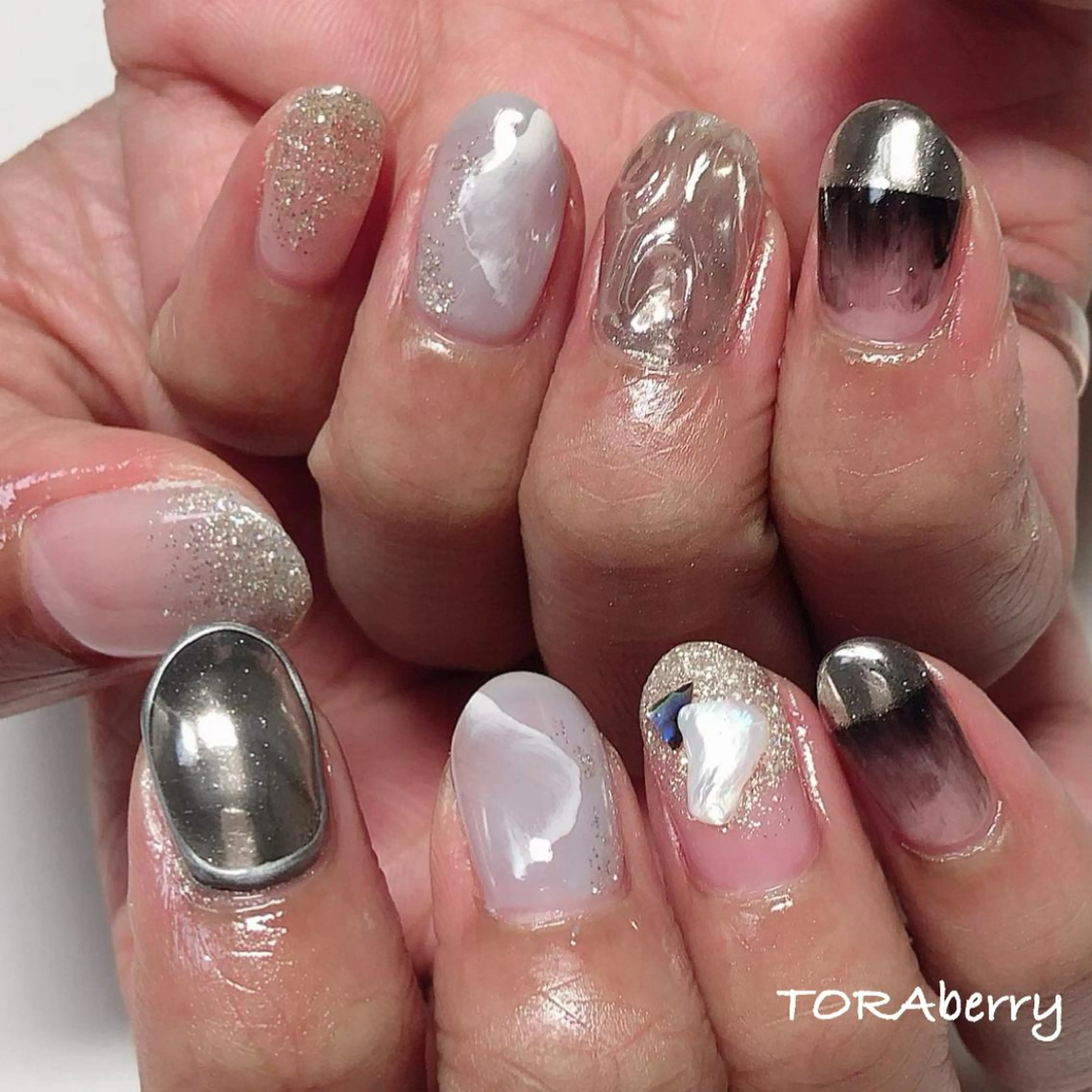 ネイル ミラーネイル ハンドネイル ネイリスト なつみのネイルデザイン