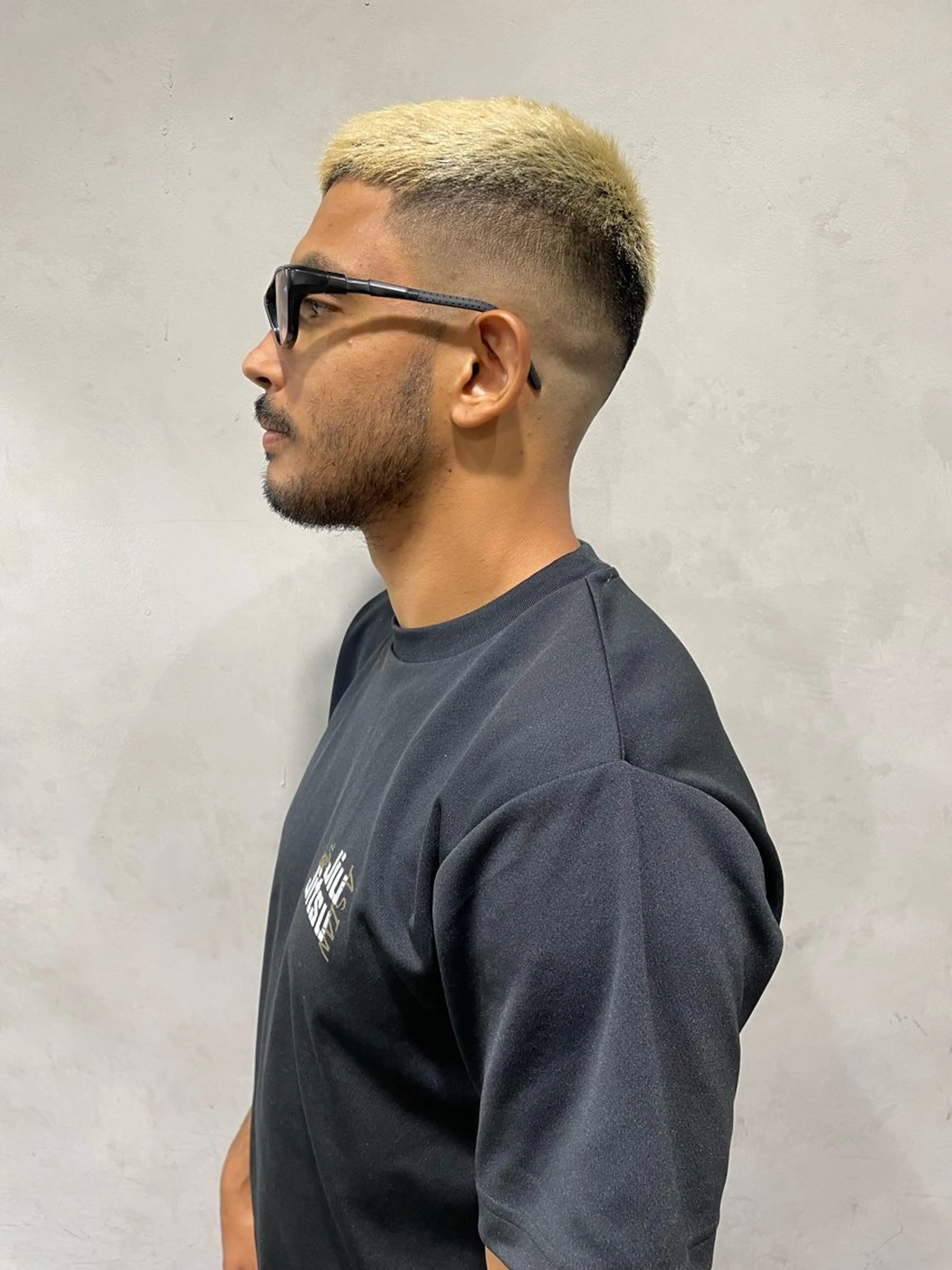 カラー メンズ ヘアカラー ⚡️メンズカラー特化 /ブリーチ/興大のヘアスタイル