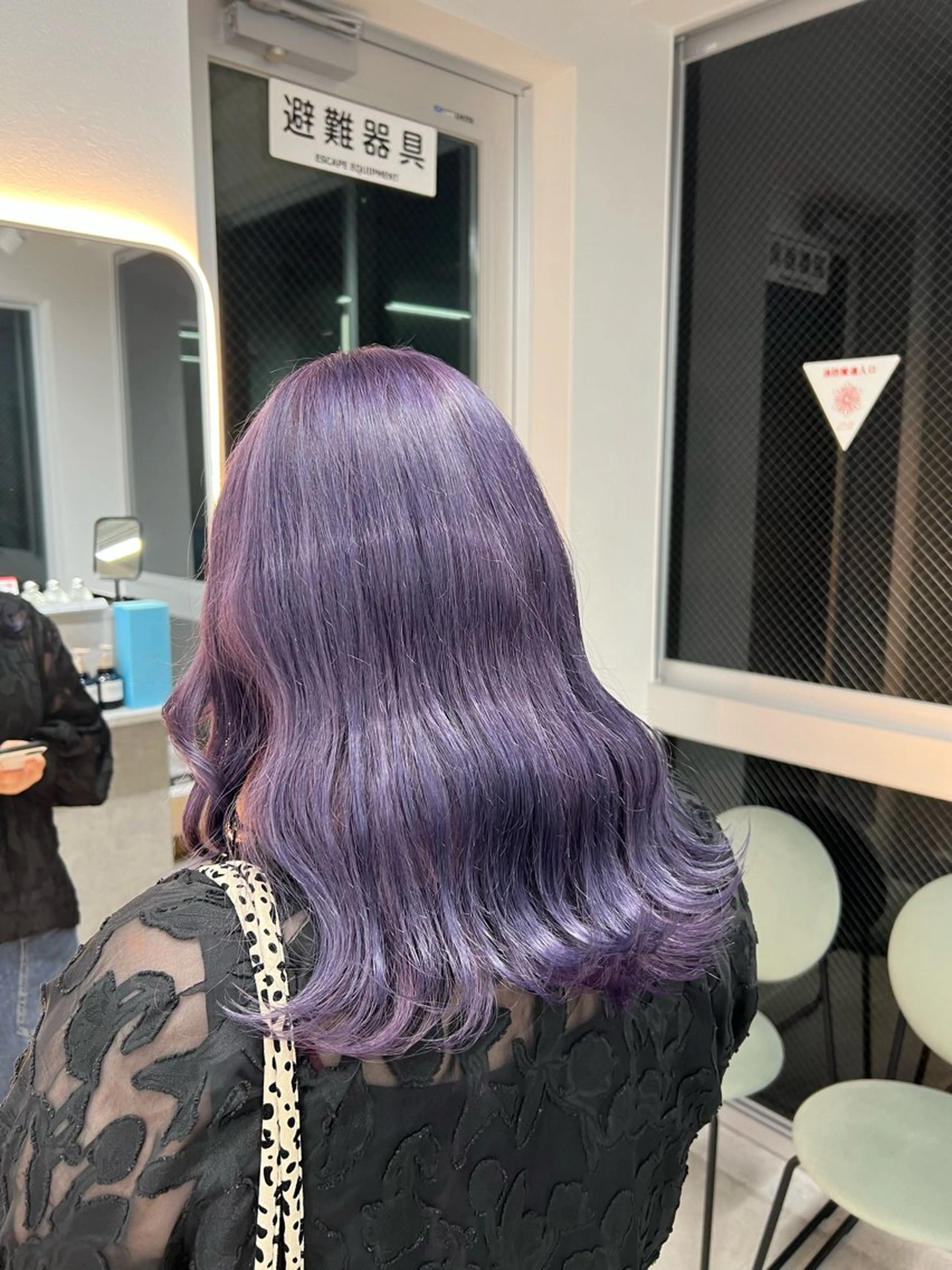 セミロング ヘアカラー maya レイヤーカットのヘアスタイル