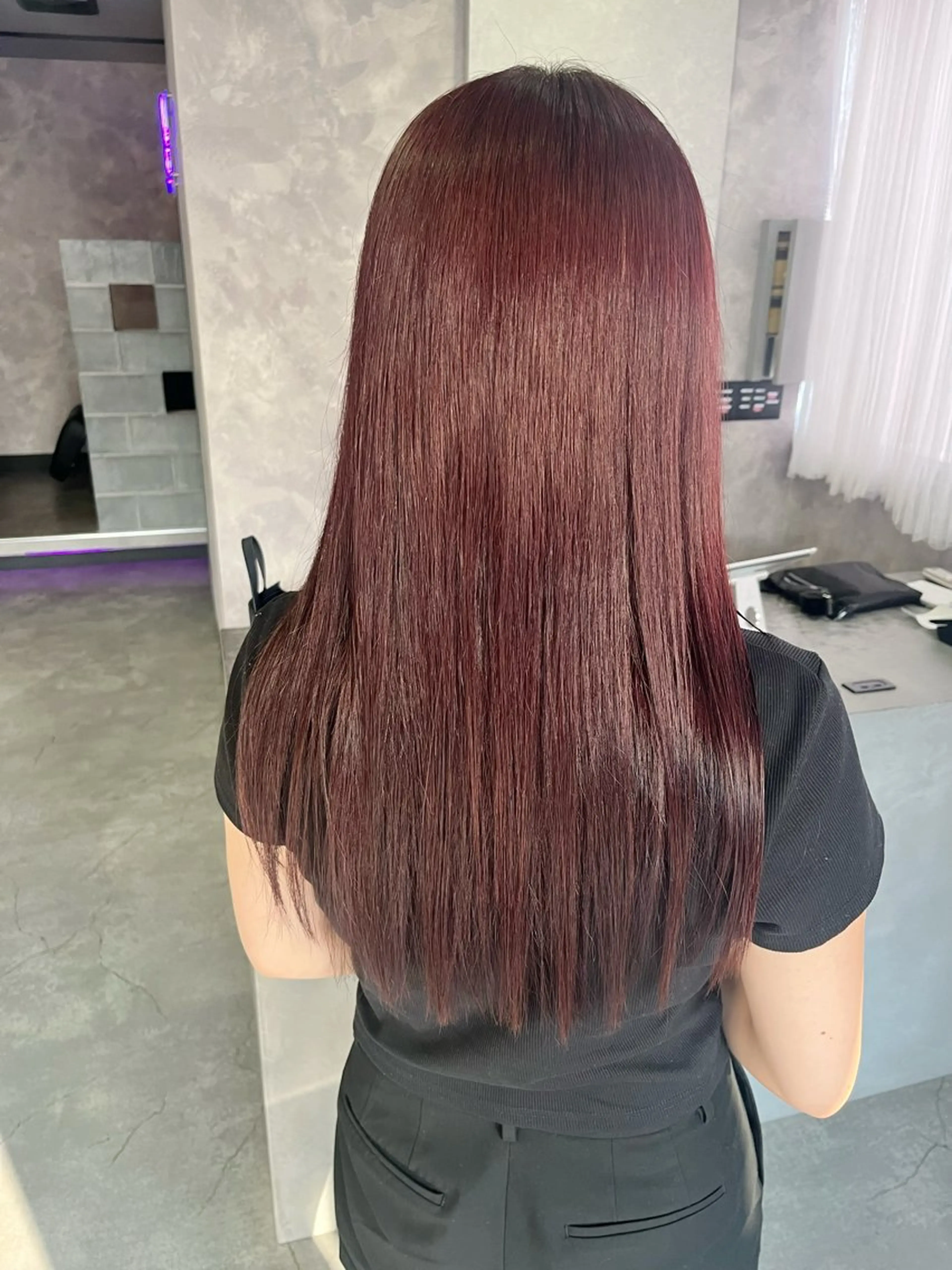 セミロング カラー 伊藤 由妃乃のヘアスタイル