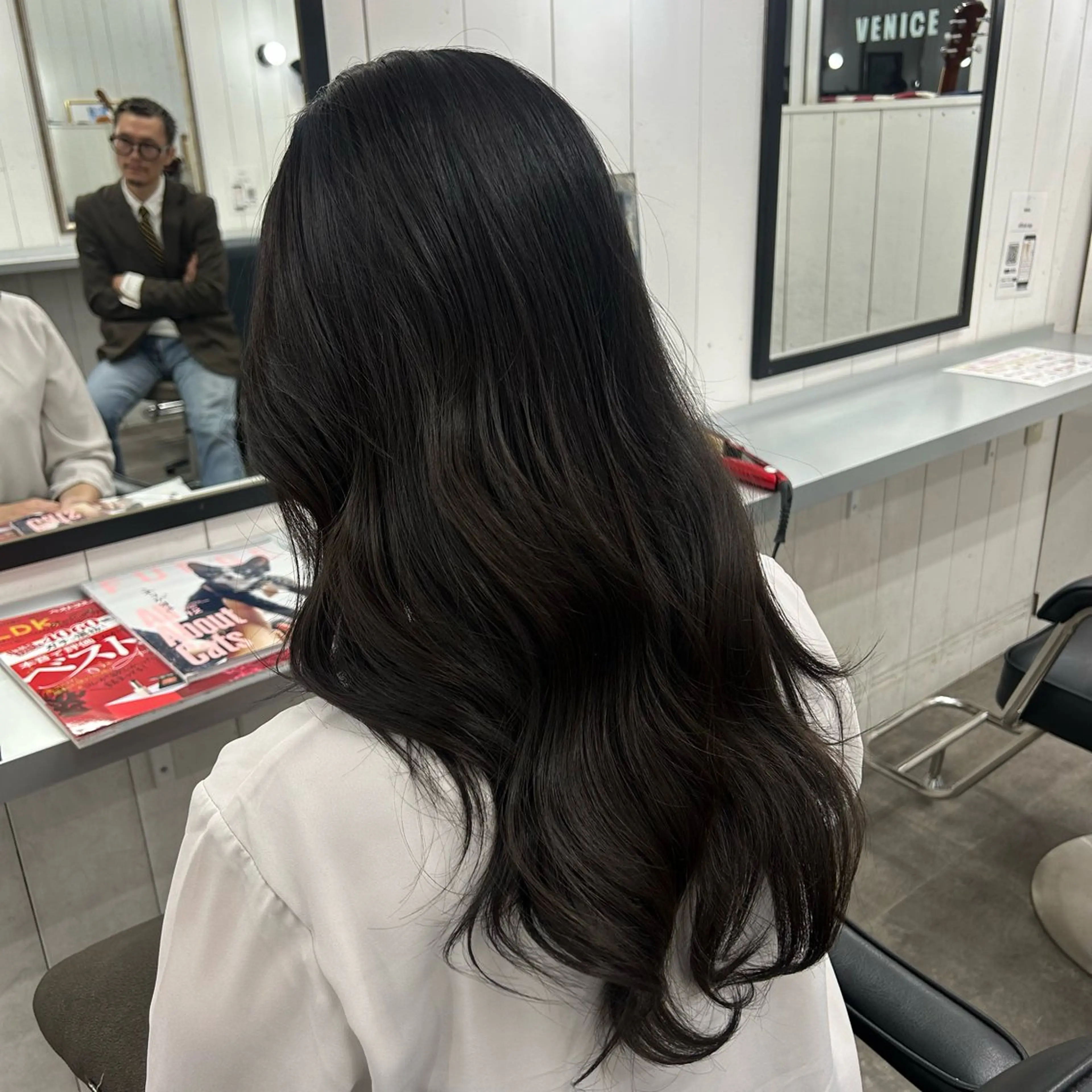 ロング カラー ブラウンカラー ダークブラウン ヘアリゾートAi Tsubasa🐳のヘアスタイル