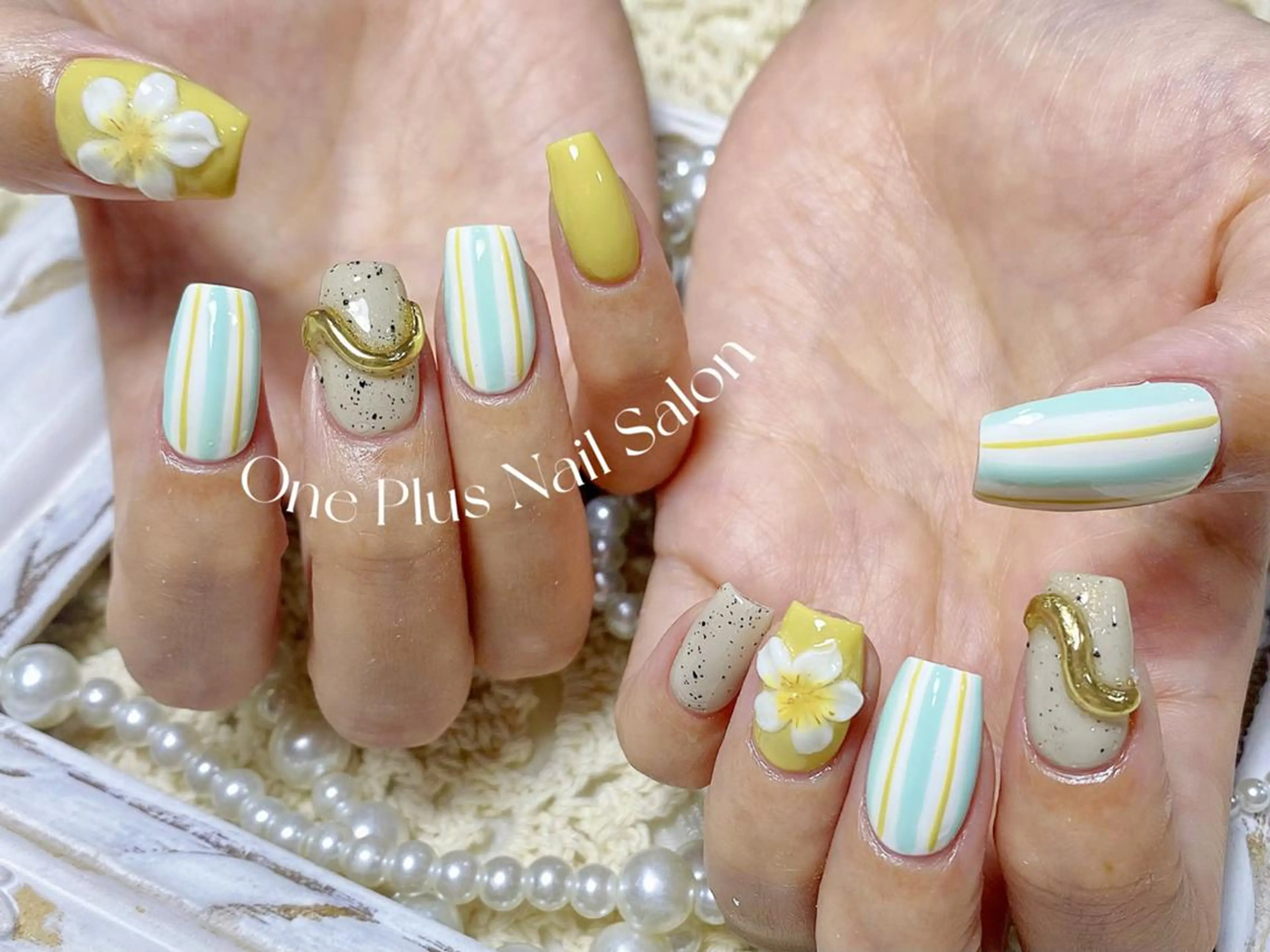 ネイル オーロラネイル 長さ出し フットネイル フレンチネイル ジェルネイル One Plus Nail Salonのネイルデザイン