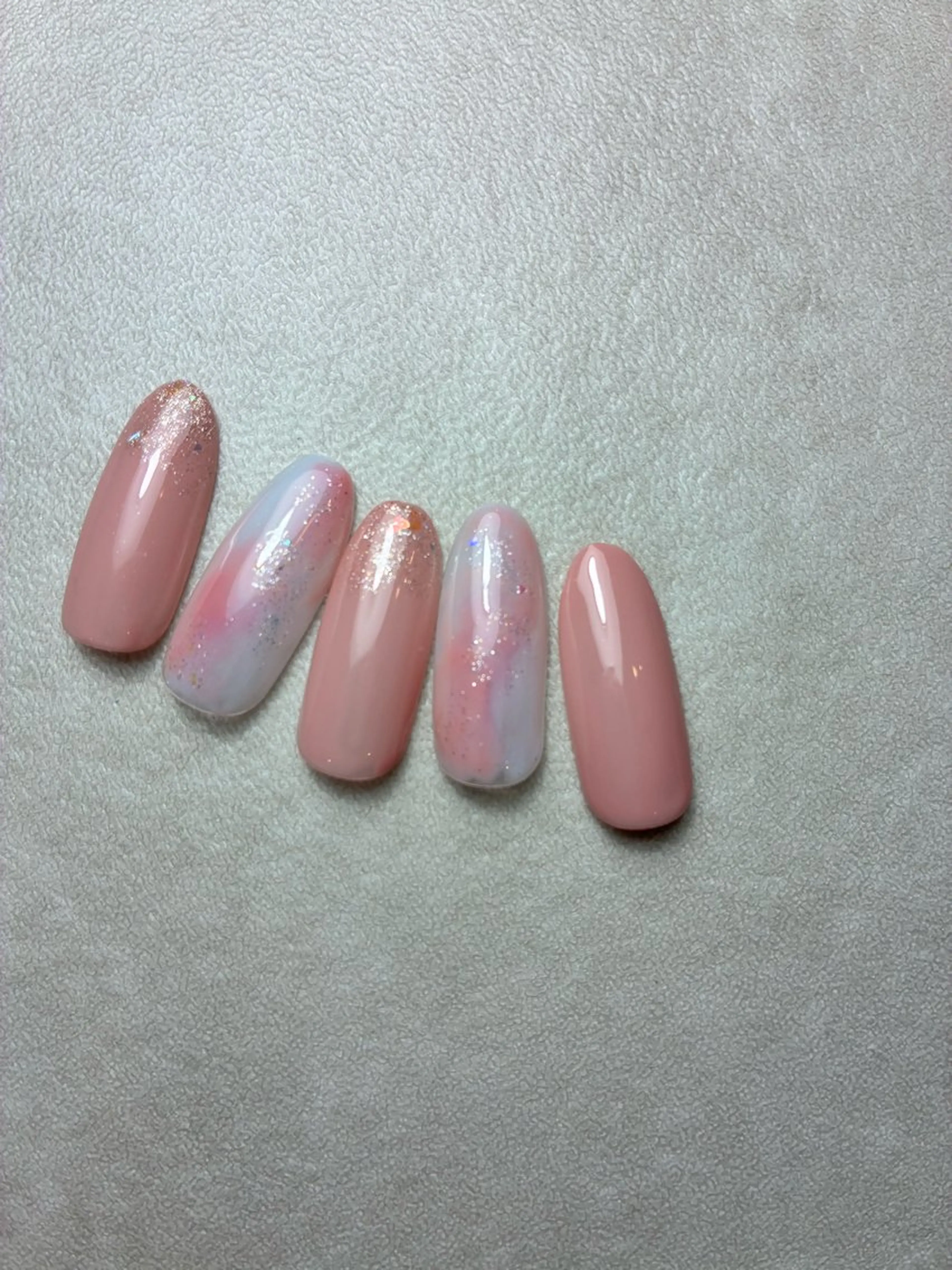 ネイル ラメ(グリッター) ニュアンスネイル ピンク 春ネイル addition スタッフReikoのネイルデザイン