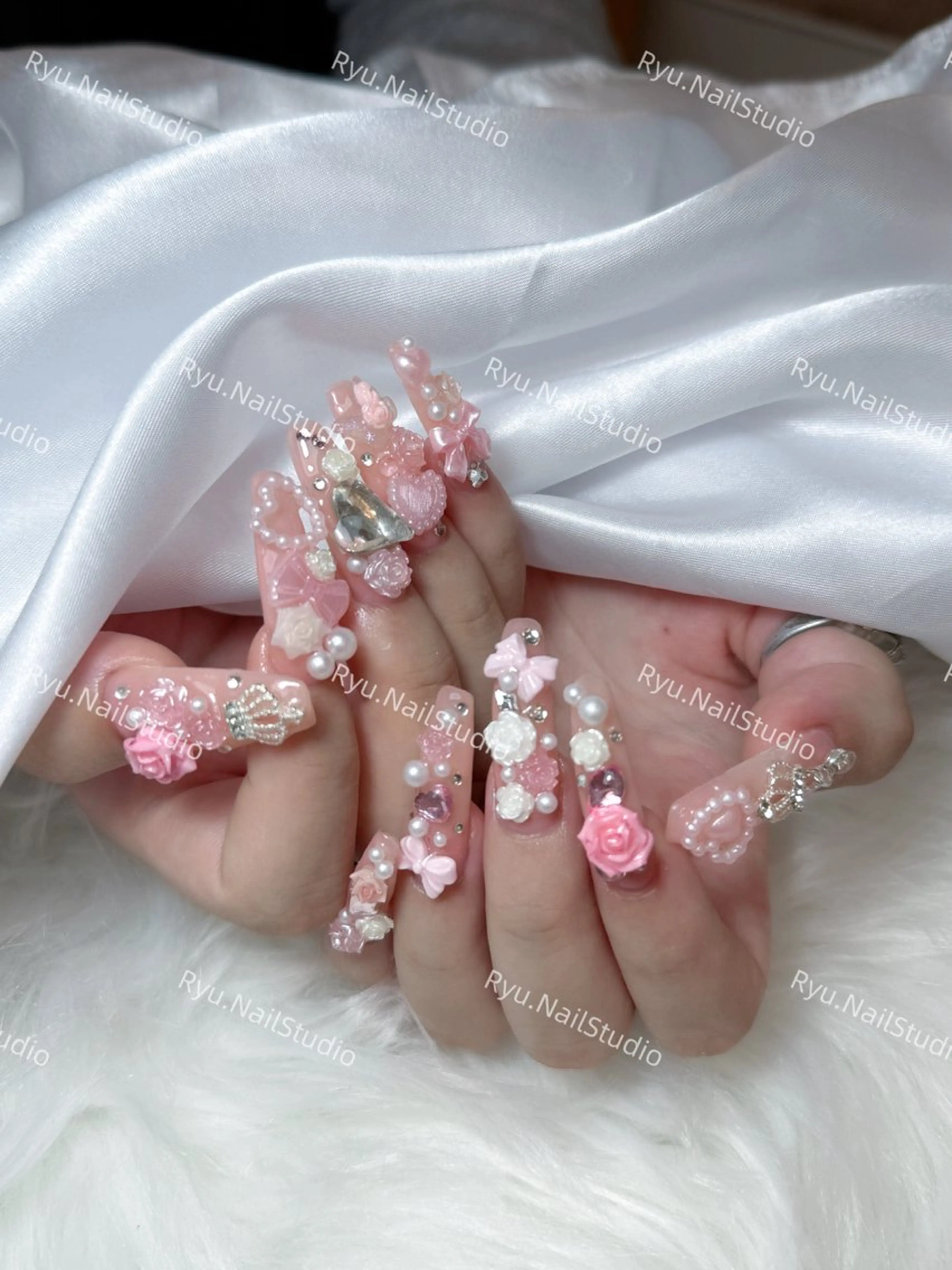 ネイル アートネイル ジェルネイル キラキラネイル ミラーネイル ニュアンスネイル ハンドネイル Ryu nail studioのネイルデザイン