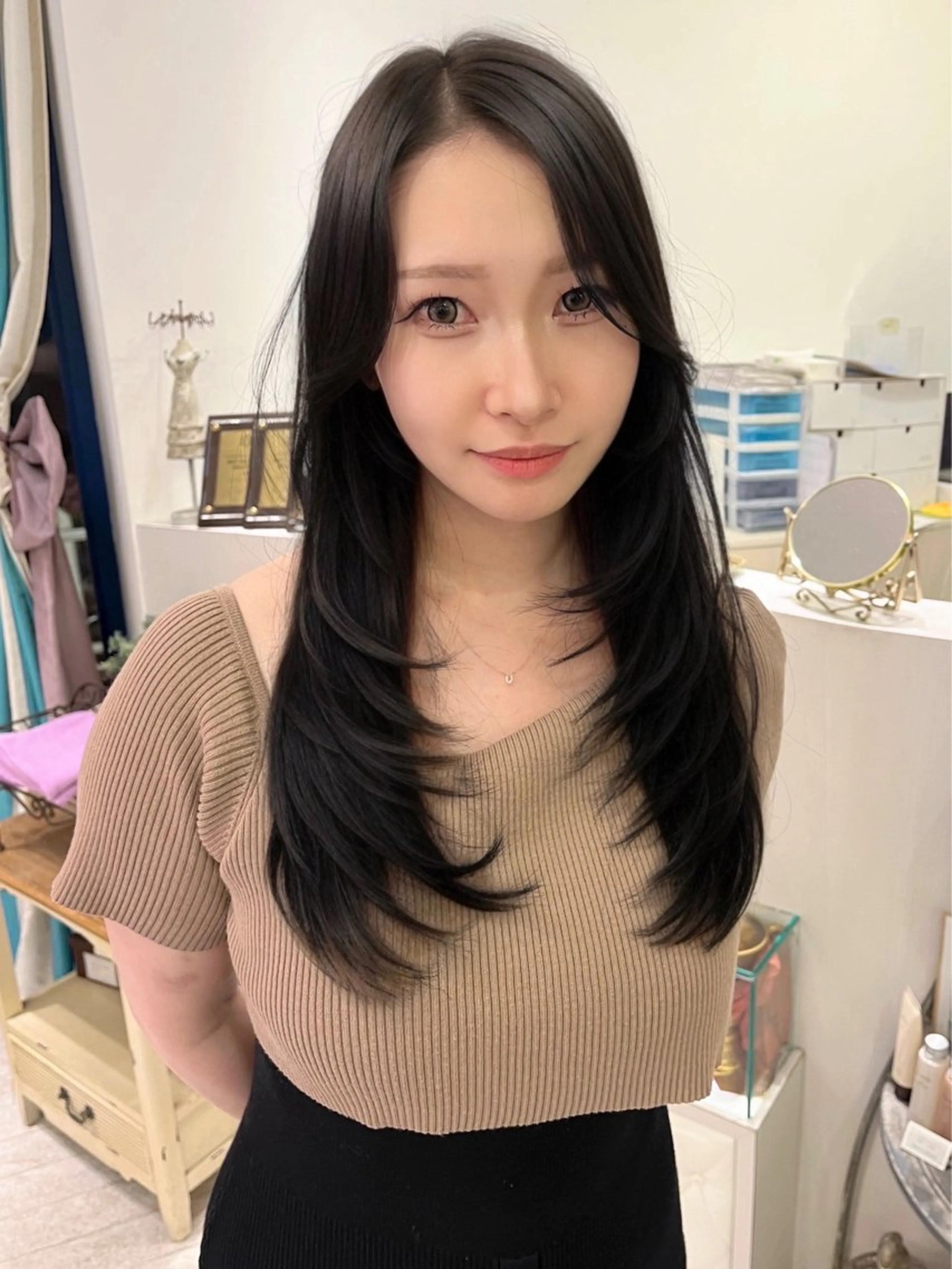 セミロング カラー カット ヘアカラー 尾崎隼大 レイヤー/韓国ヘアのヘアスタイル