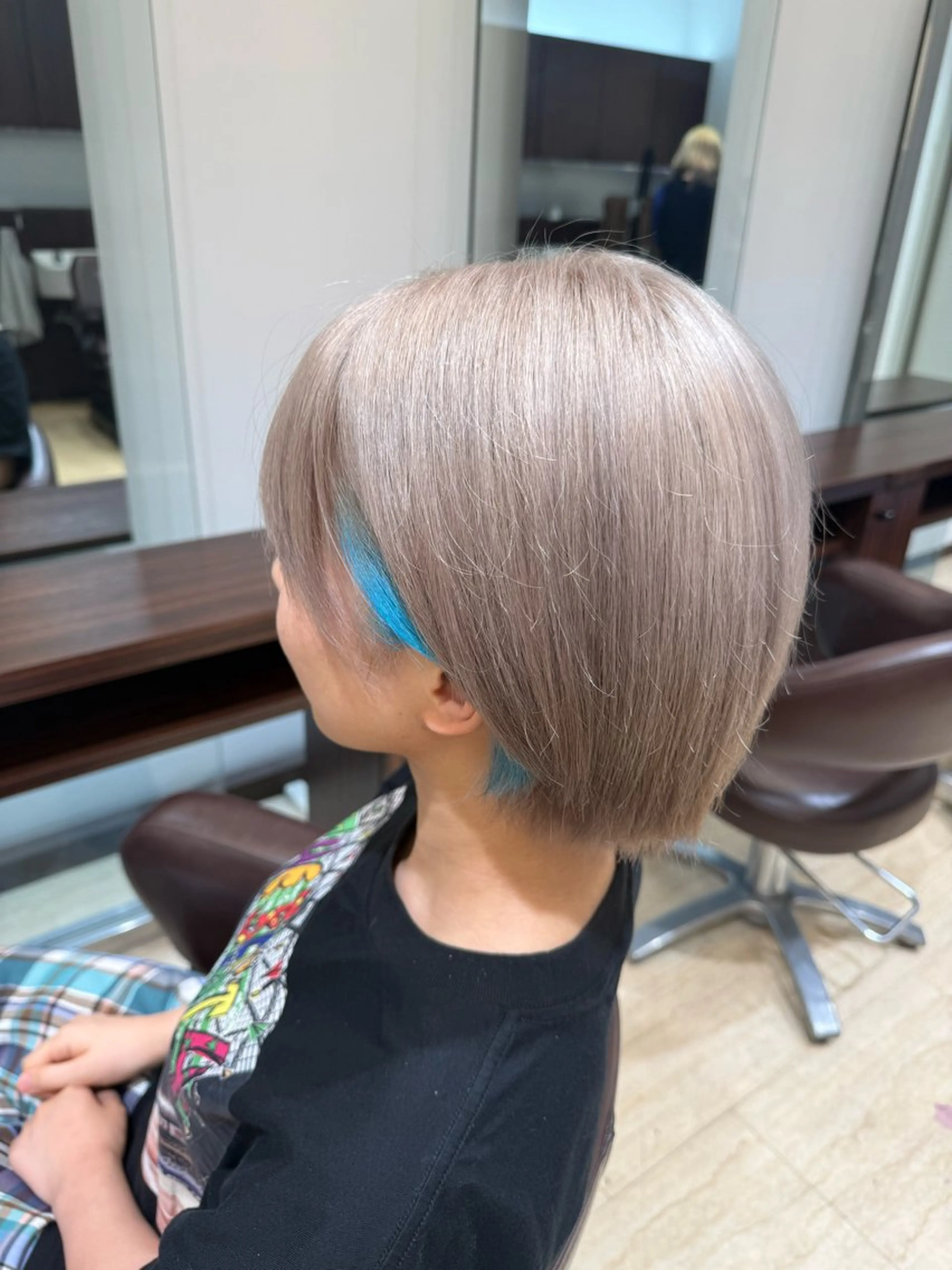 ショート カラー 守 瑞希のヘアスタイル