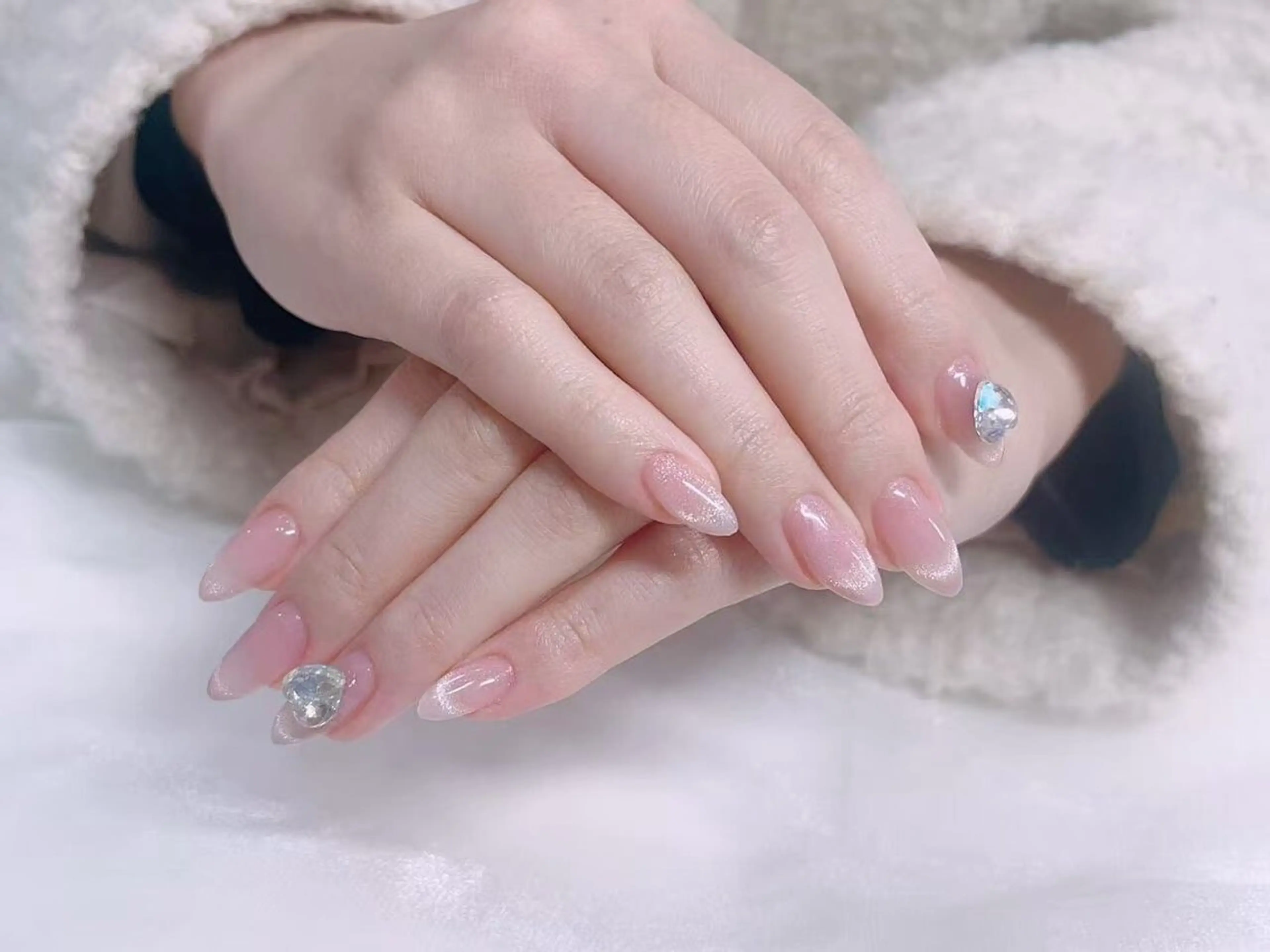 ネイル ハンドネイル CeCeまつげパーマ マツエク❣️パリエクのネイルデザイン