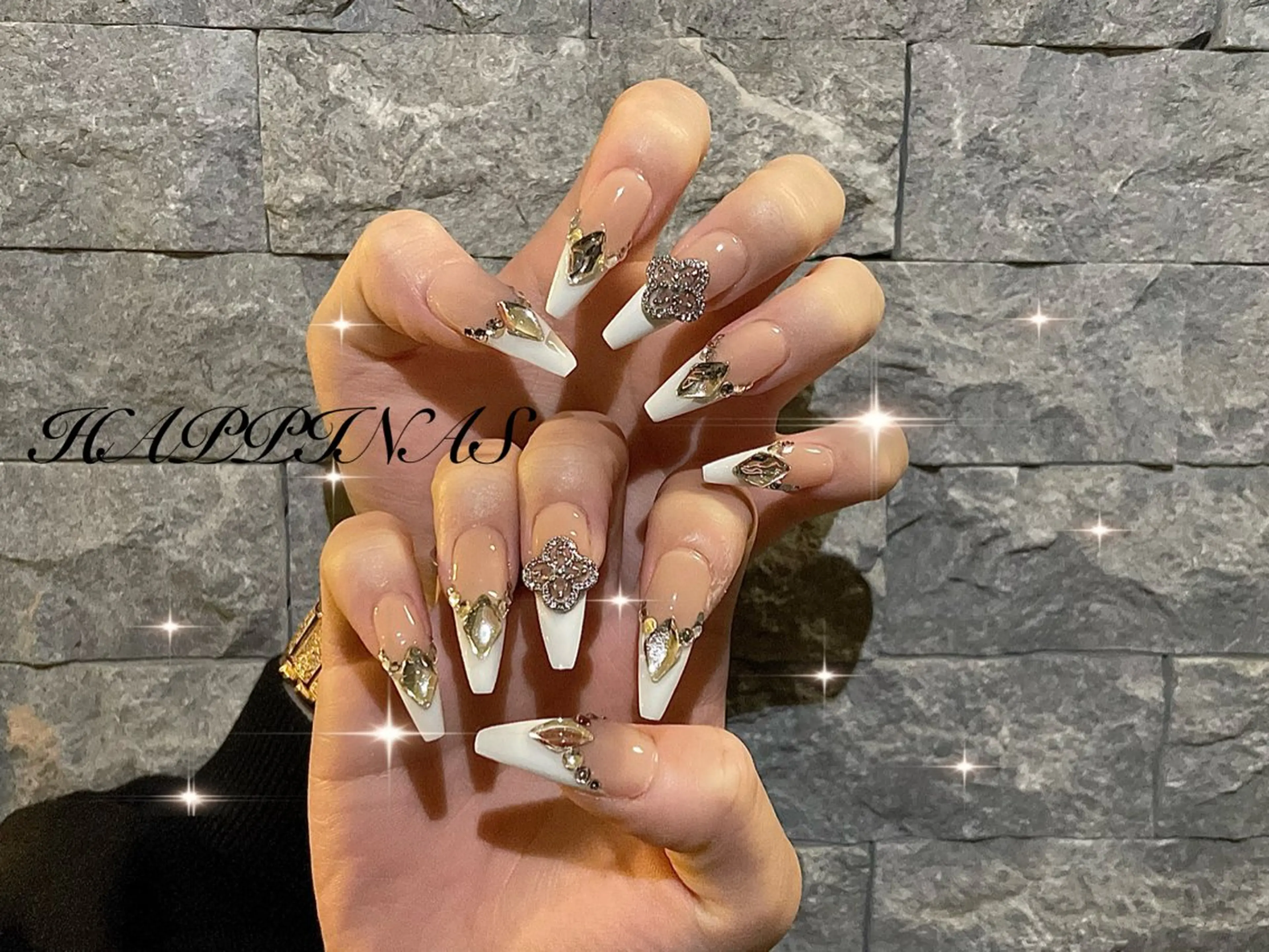 🟣人気★パーツ付け放題ネイル【オフ込み】🟣の写真