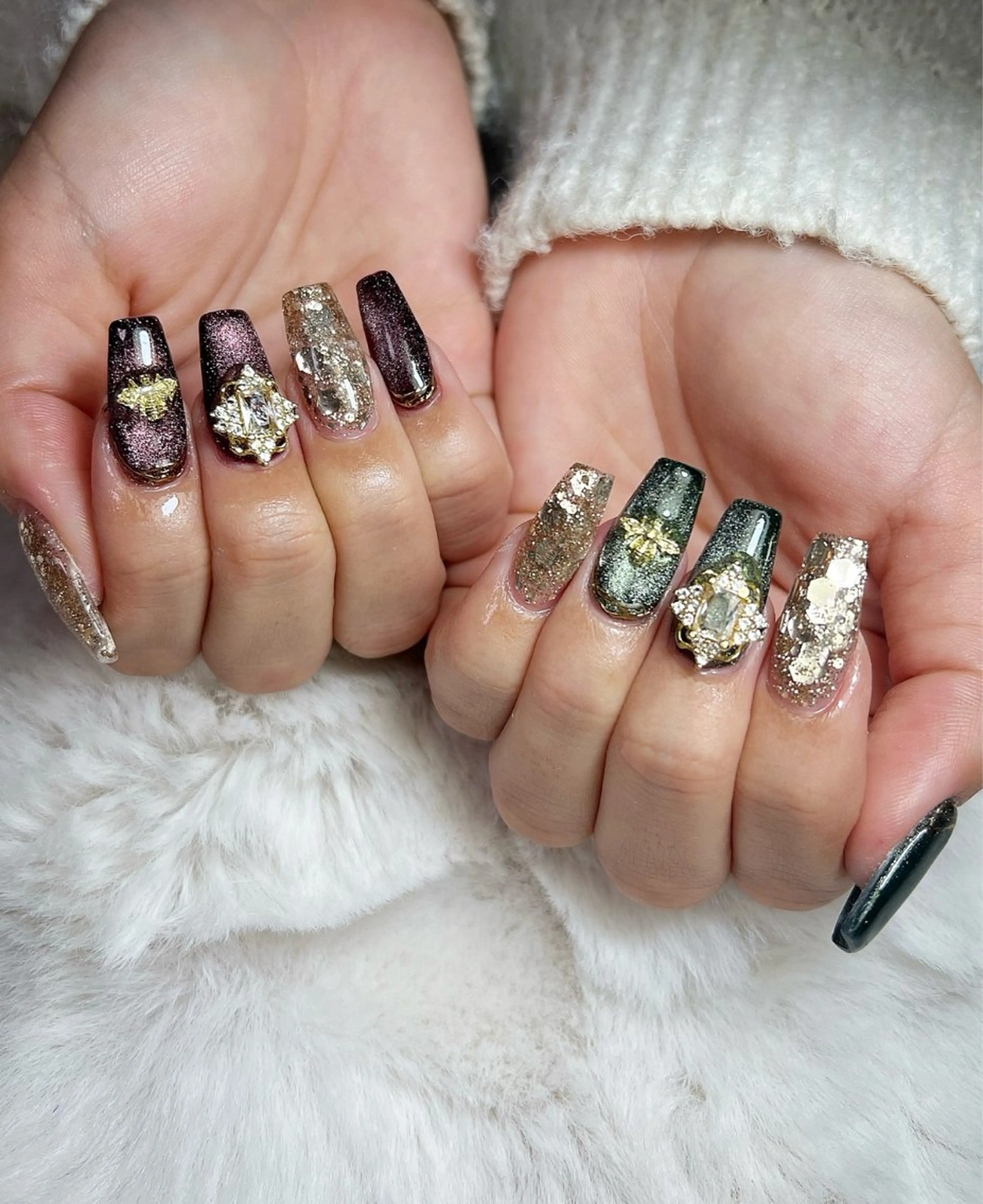 ネイル キラキラネイル マグネットネイル スカルプネイル 冬ネイル クリスマス ハンドネイル ✾ NailRoom Latina🌻💓のネイルデザイン