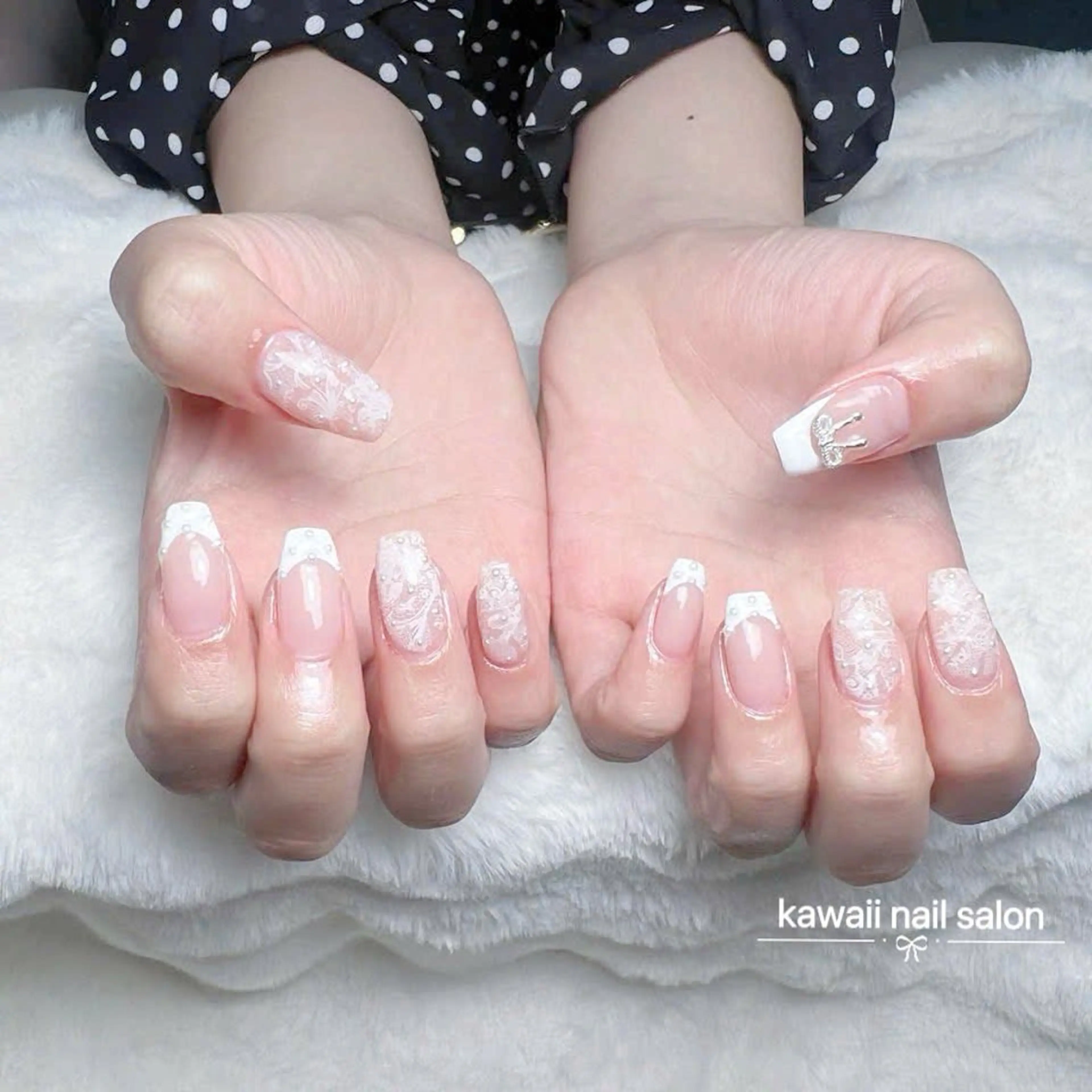 ネイル 長さ出し フラワーネイル キラキラネイル 韓国ネイル ロングネイル Kawaii _Nailのネイルデザイン