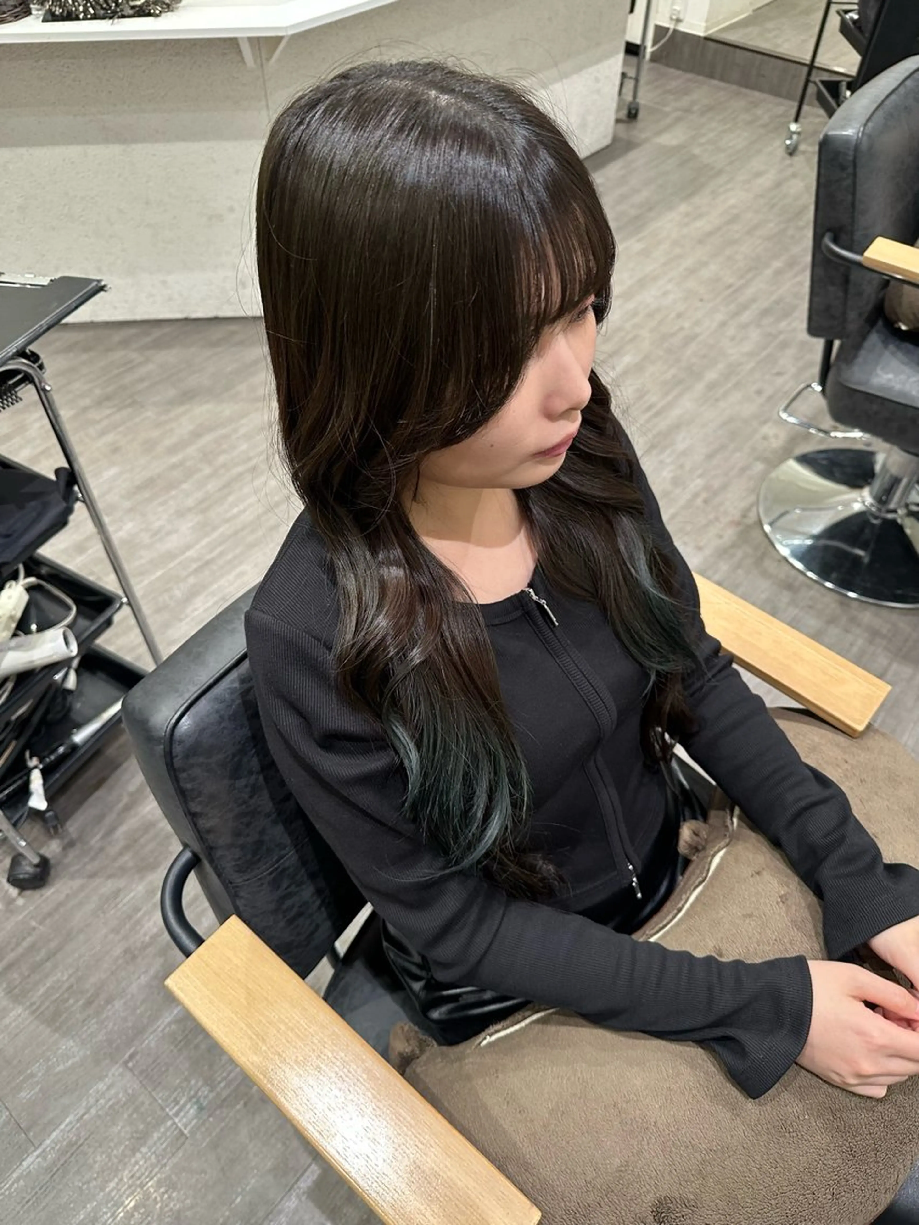 セミロング カラー ベージュカラー オリーブベージュ カット ヘアカラー トリートメント 艶髪レイヤー上田 紗也🇰🇷💗のヘアスタイル