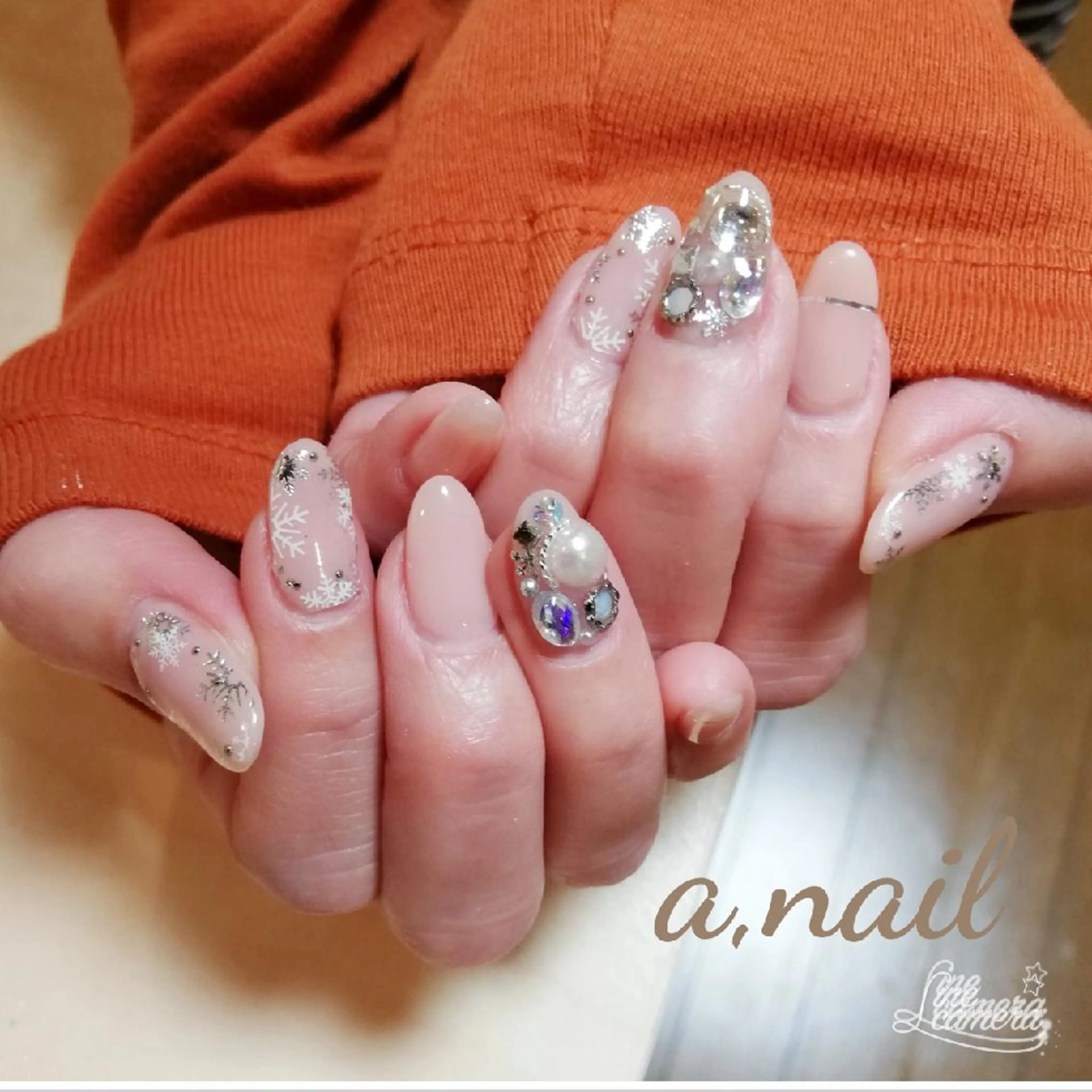 ネイル ストーンネイル ネイルサロン エーネイルのネイルデザイン