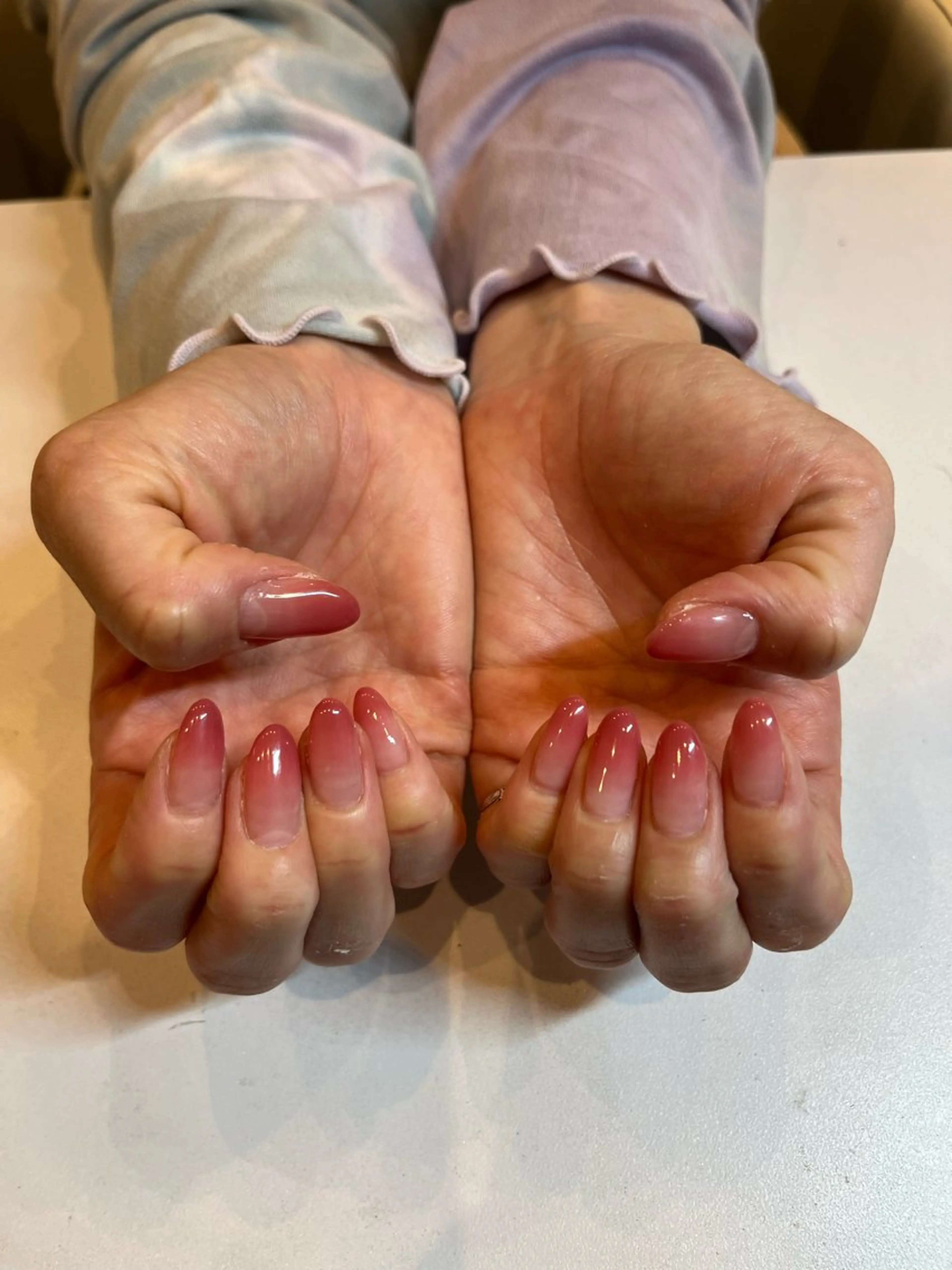 ネイル グラデーション Juno fiore新宿高田馬場店所属・大貫 日向のネイルデザイン