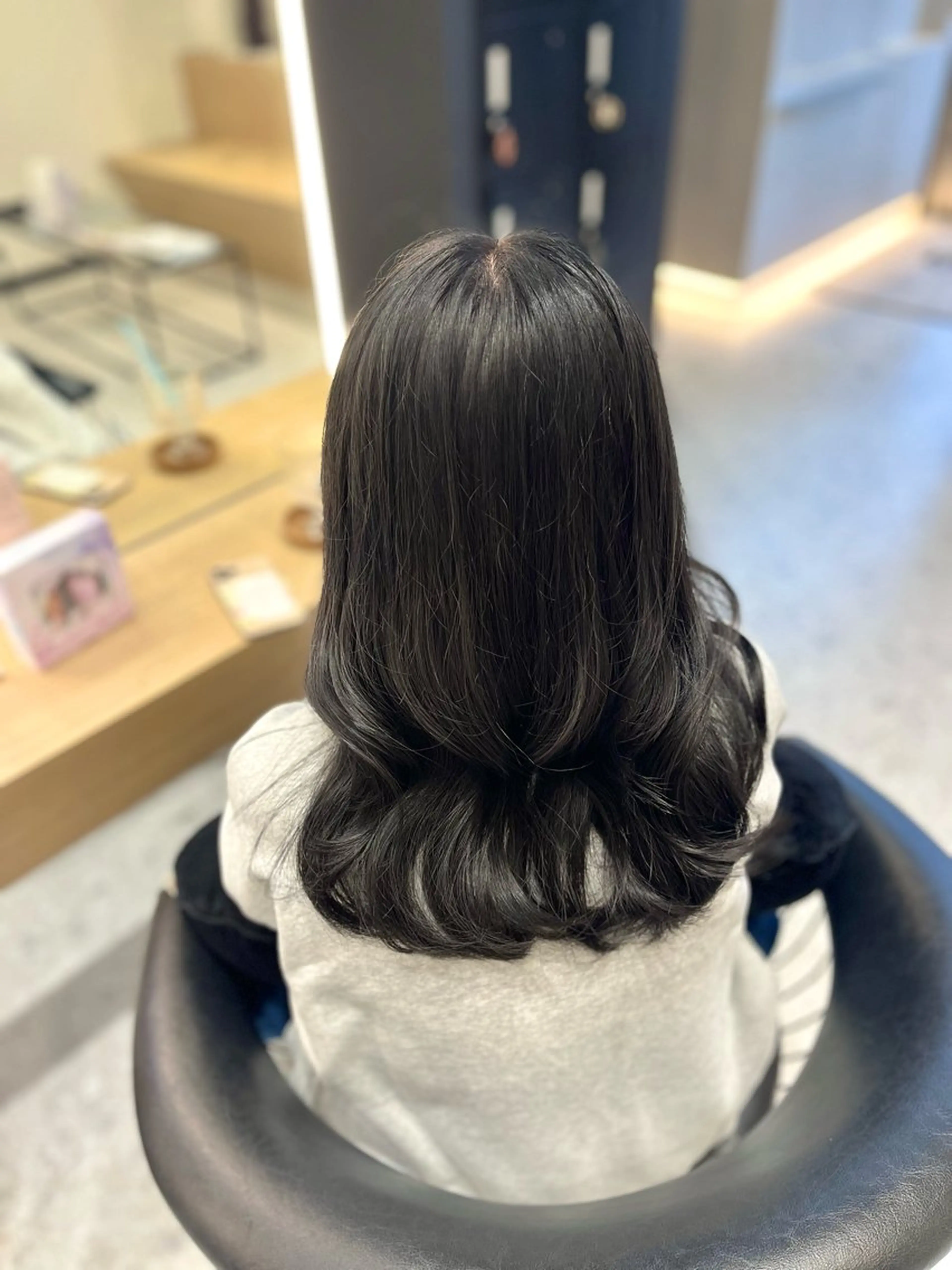 セミロング カラー 透明感カラー 寒色 ♡ レイヤー ┊︎miyuのヘアスタイル