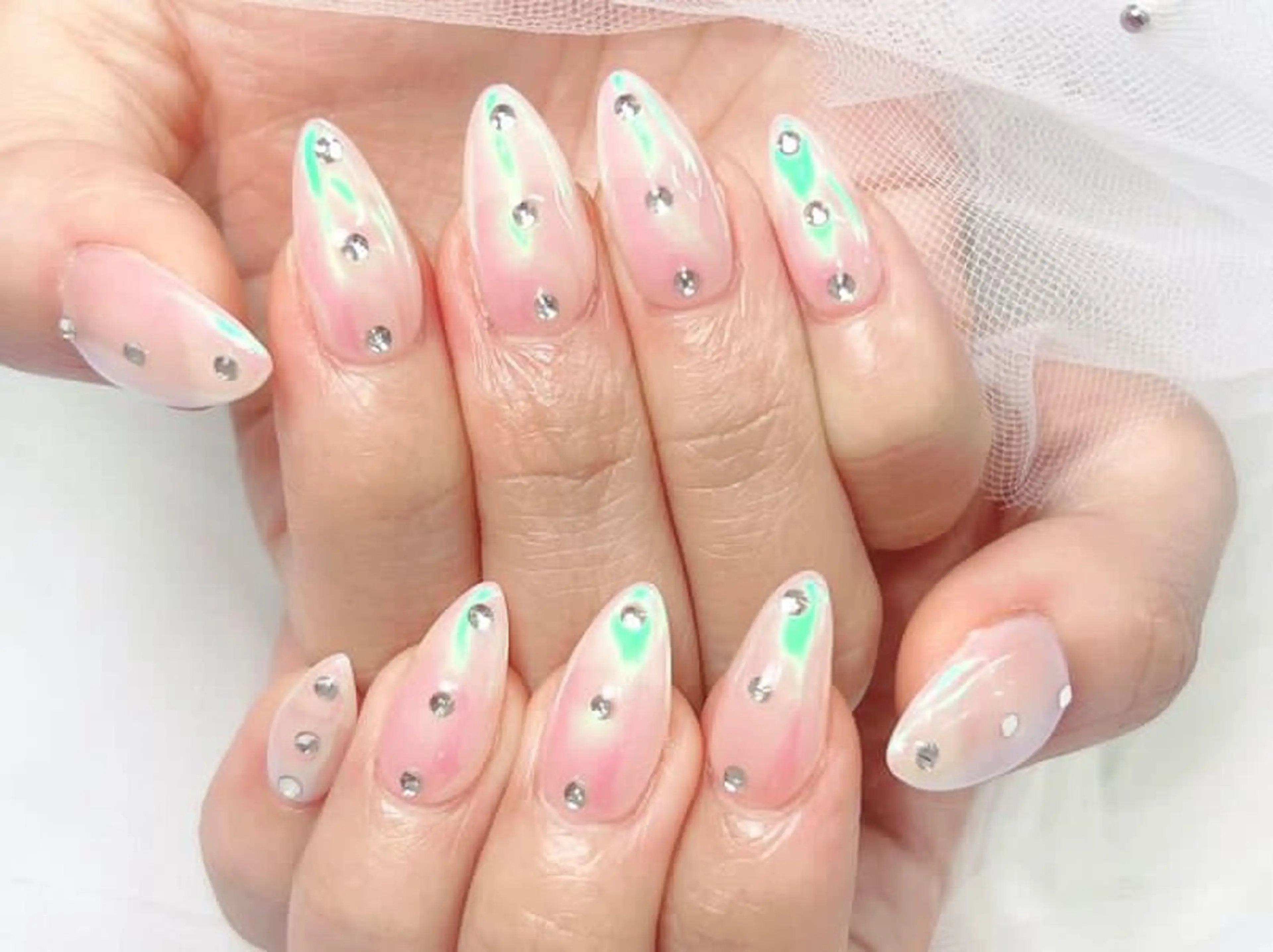 ネイル ミラーネイル ストーンネイル 【スカルプ専門店】 ZY Nailのネイルデザイン