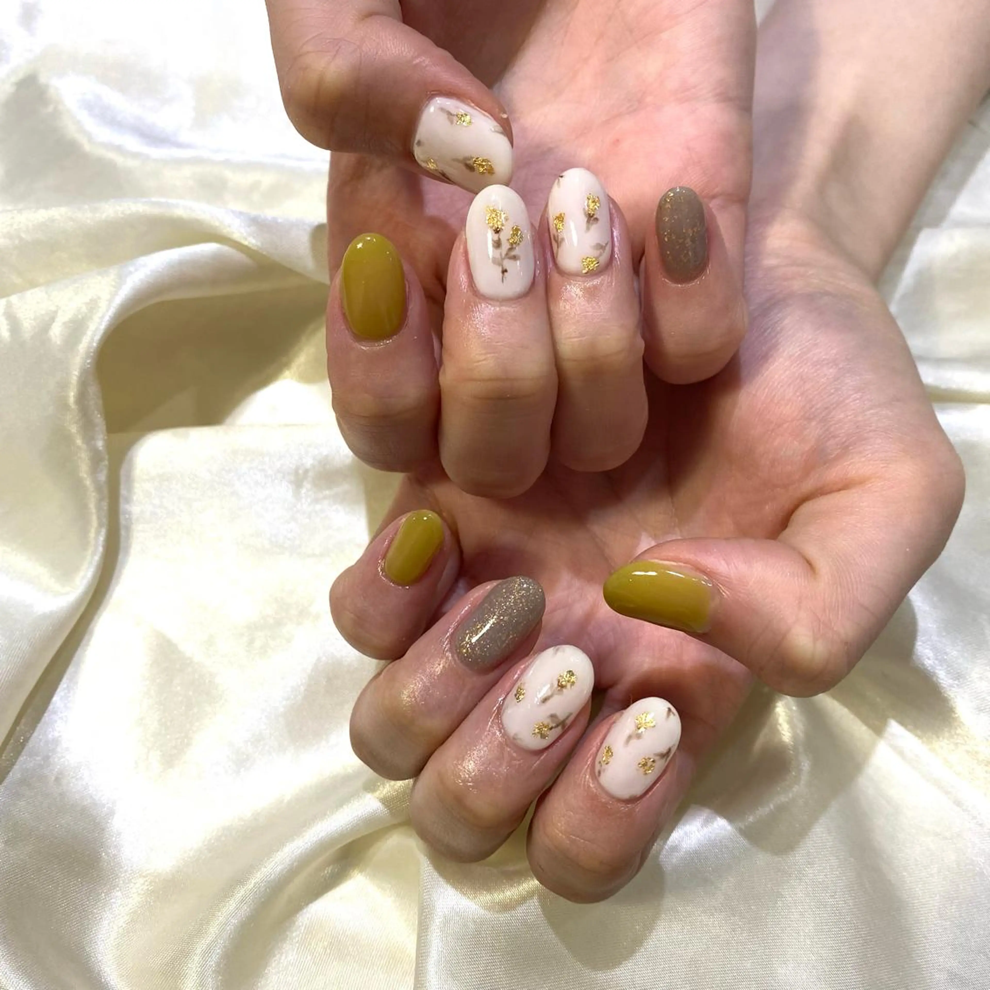 ネイル ハンドネイル 西岡 杏のネイルデザイン