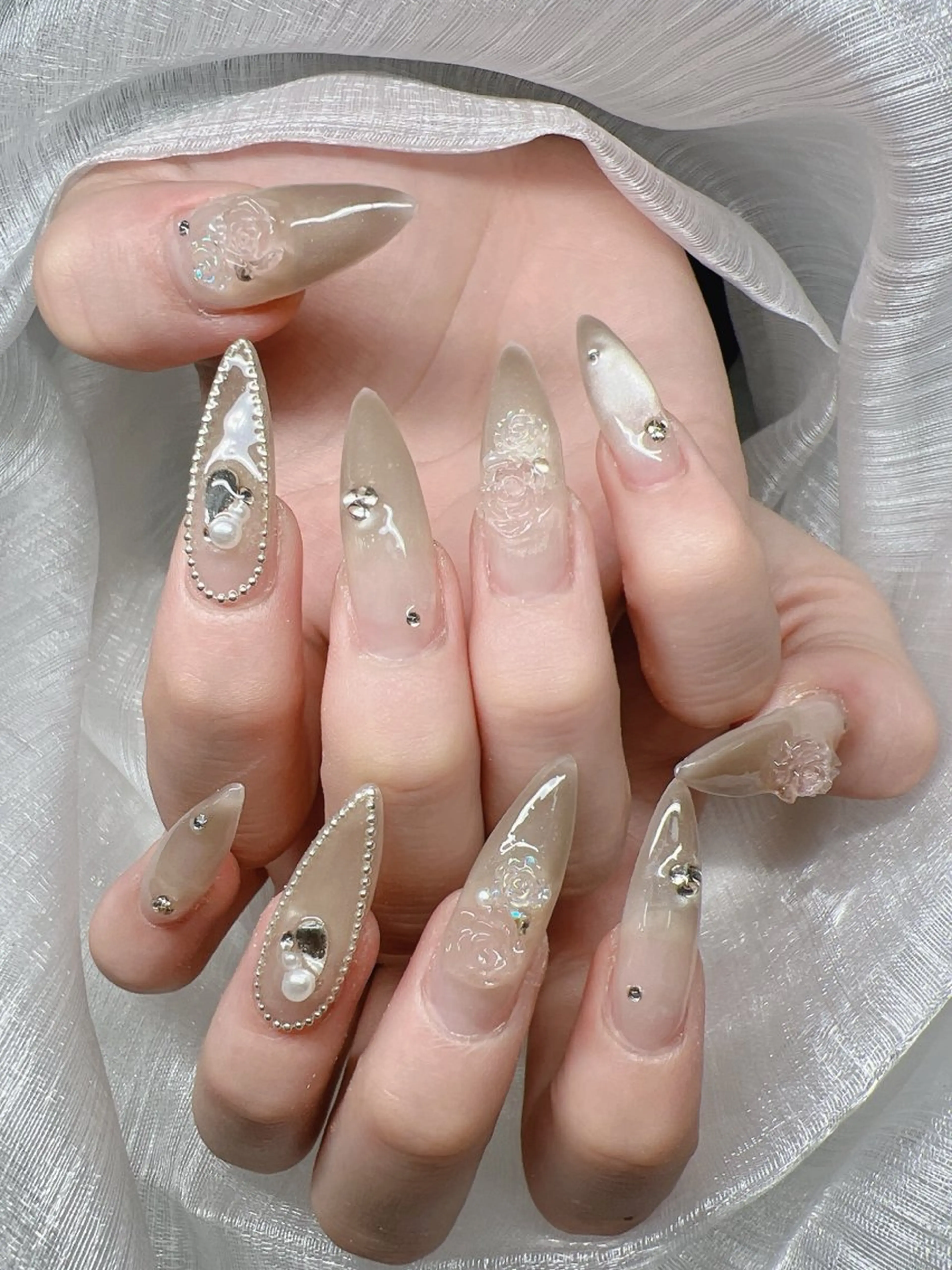 ネイル 長さ出し グラデーション 卒業式 キラキラネイル マグネットネイル ハンドネイル Lee Nails チップ長さだし専門店のネイルデザイン