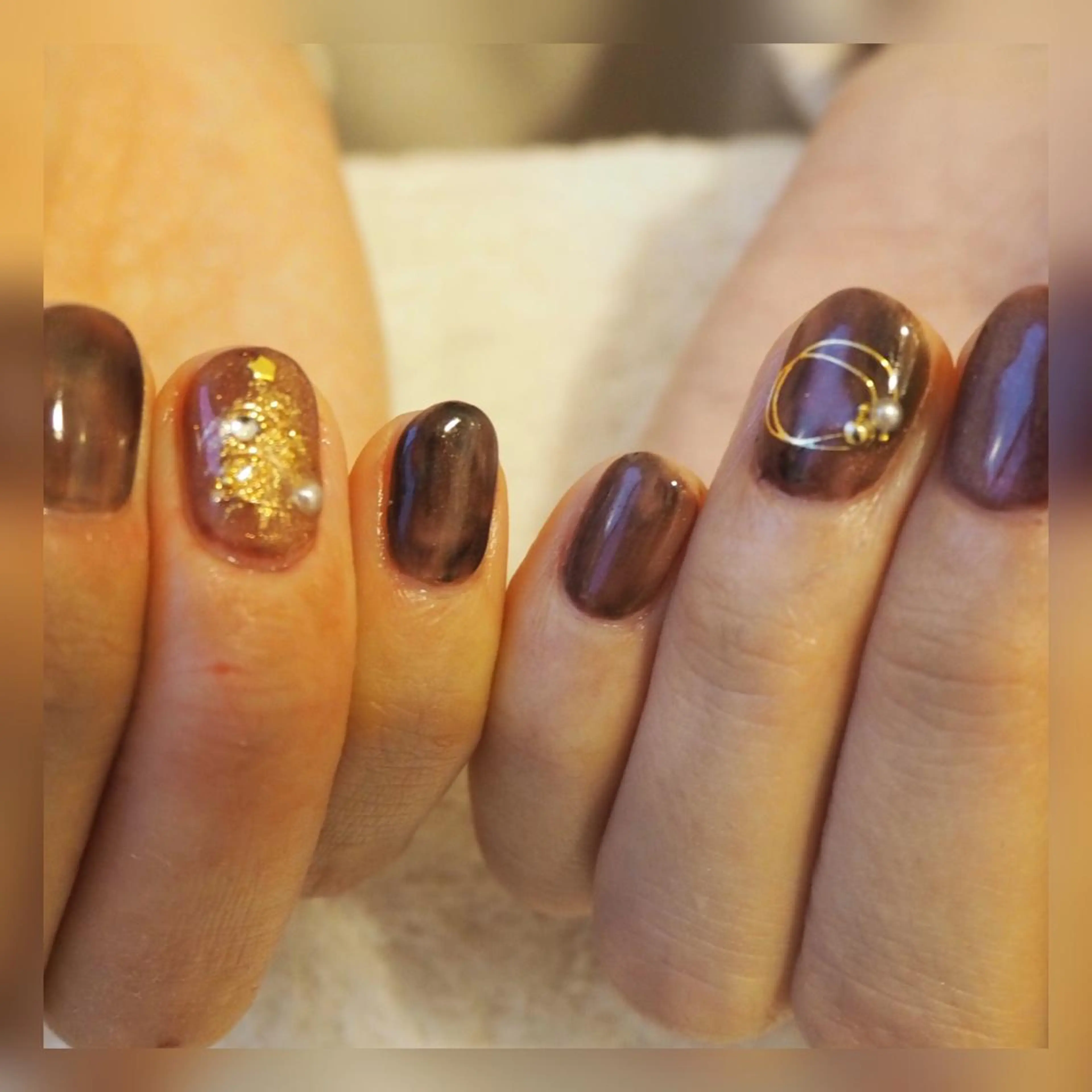 ネイル ブラウン マグネットネイル ニュアンスネイル 冬ネイル クリスマス おうちのネイルサロン KonpeiTouのネイルデザイン