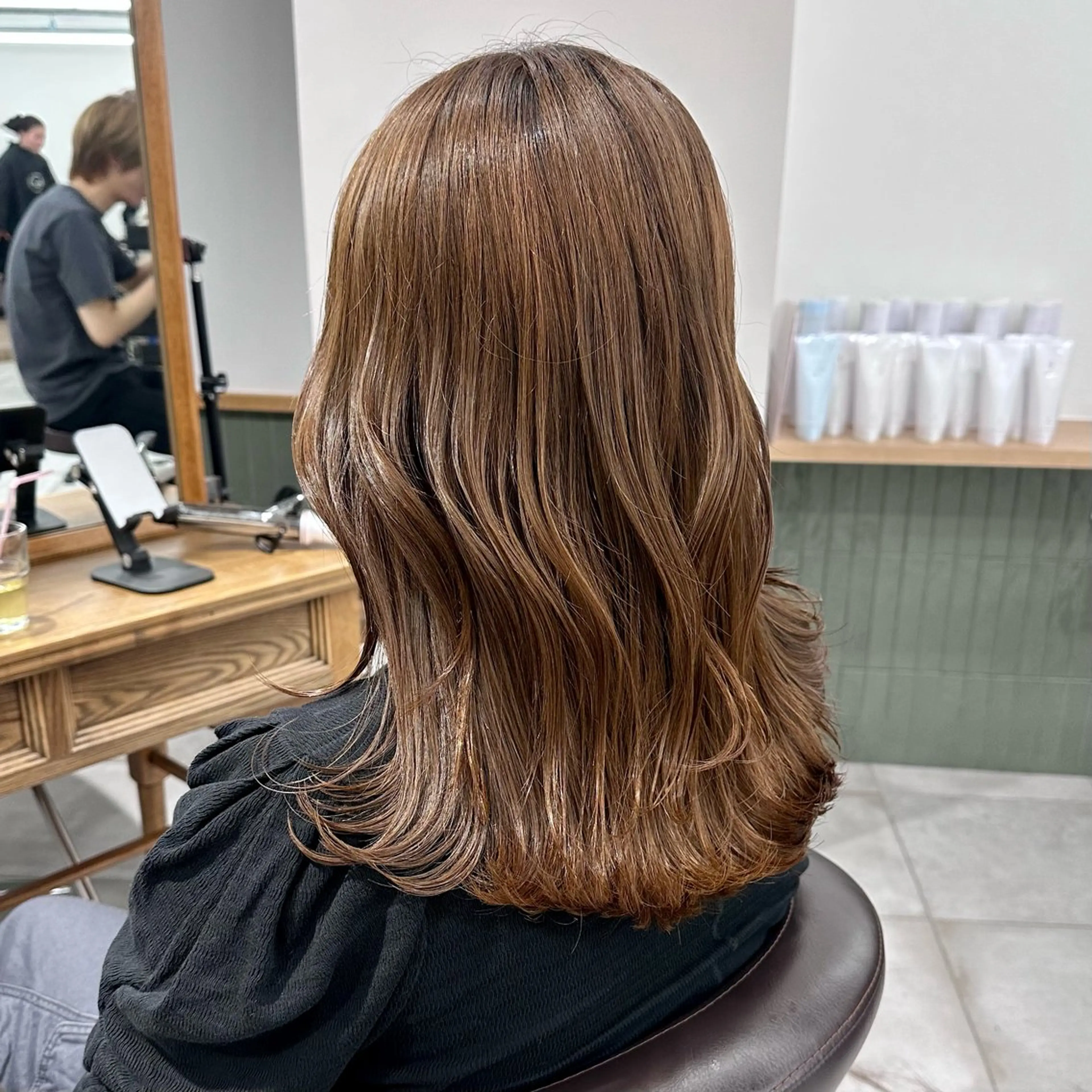 ミディアム カラー カット ヘアカラー トリートメント ブリーチなし/レイヤ ー特化🌈Tommyのヘアスタイル