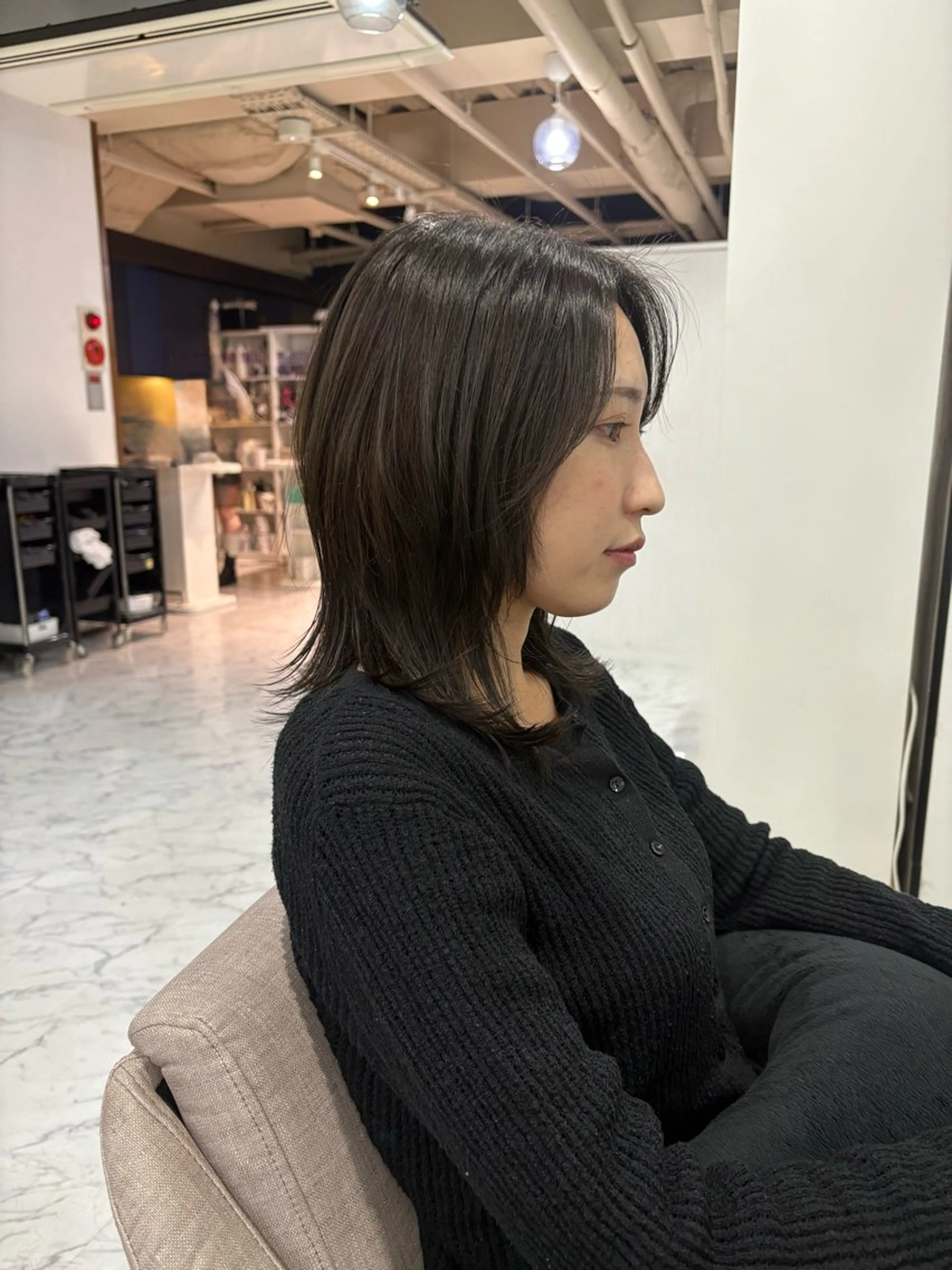 ミディアム レイヤー/ウルフ/ 縮毛矯正/照井友梨のヘアスタイル