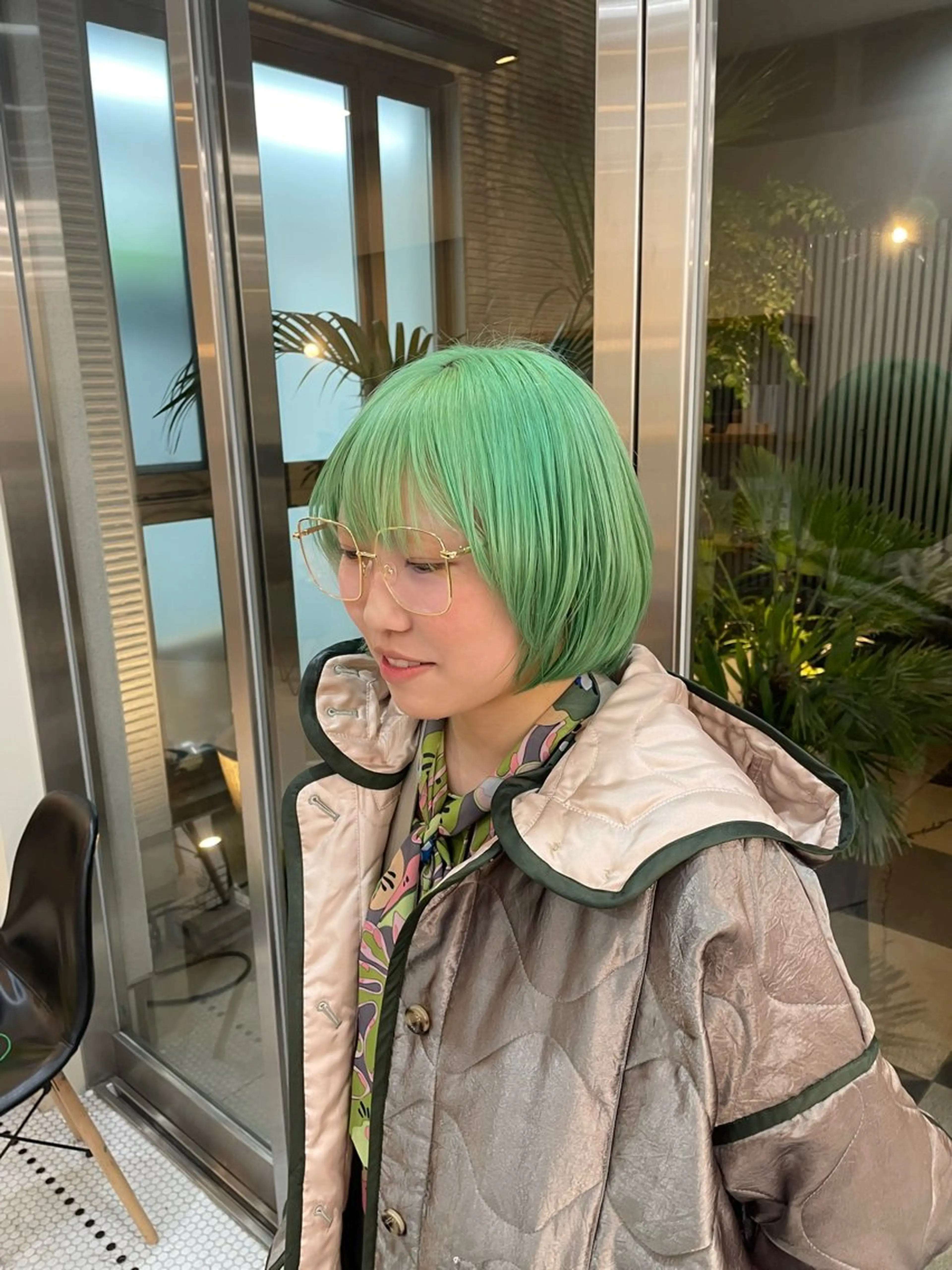 ショート レイヤーカット 🌱 ブリーチ  はるかのヘアスタイル