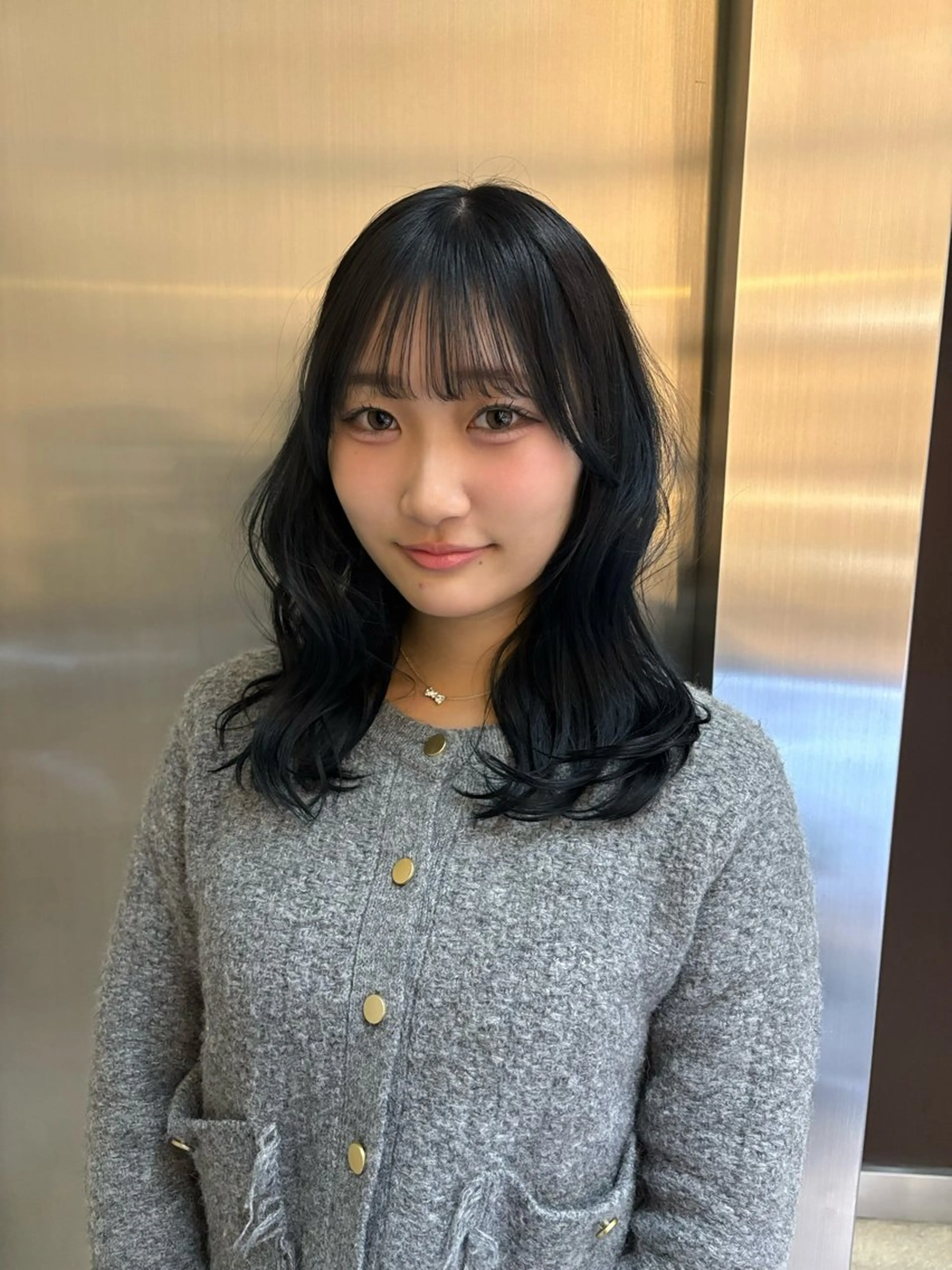 ミディアム ヘアカラー AXIS栄ガスビル Hinataのヘアスタイル