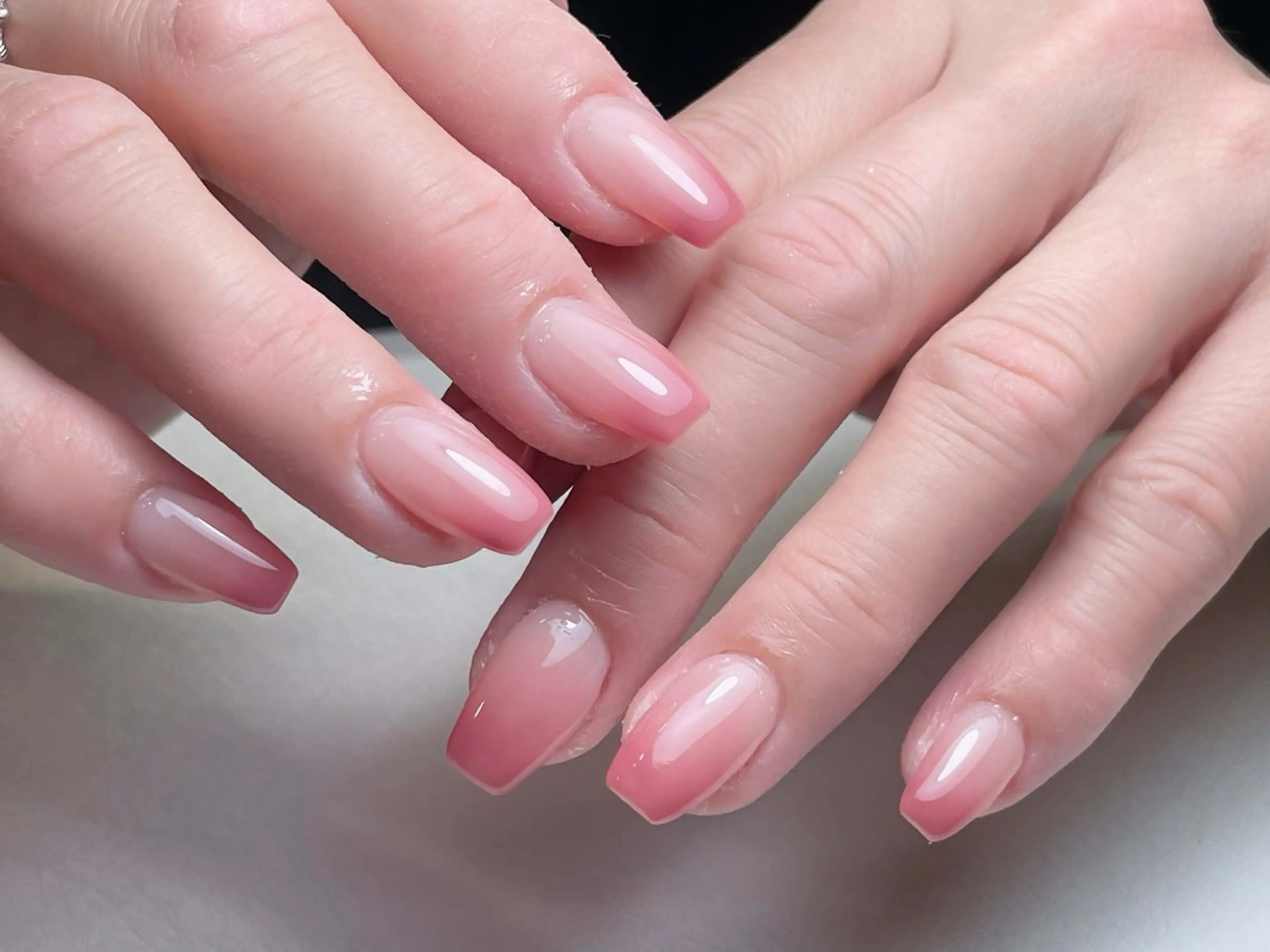 ネイル オーロラネイル フットネイル フレンチネイル ジェルネイル ガラスフレンチ ハンドネイル 中野駅から2分 MEO NAILのネイルデザイン