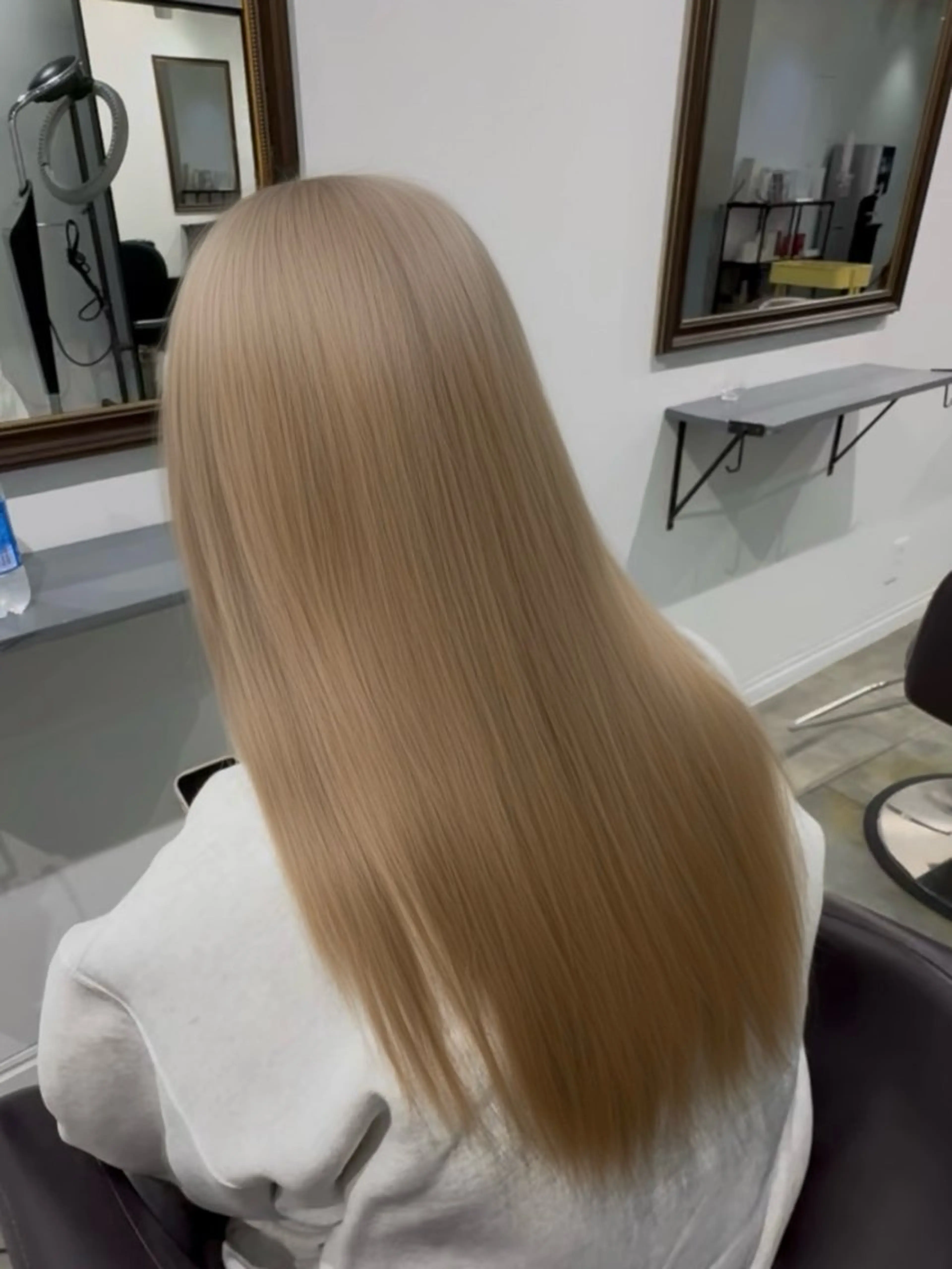 ロング カラー ケアブリーチ/ili 村上佳那多のヘアスタイル