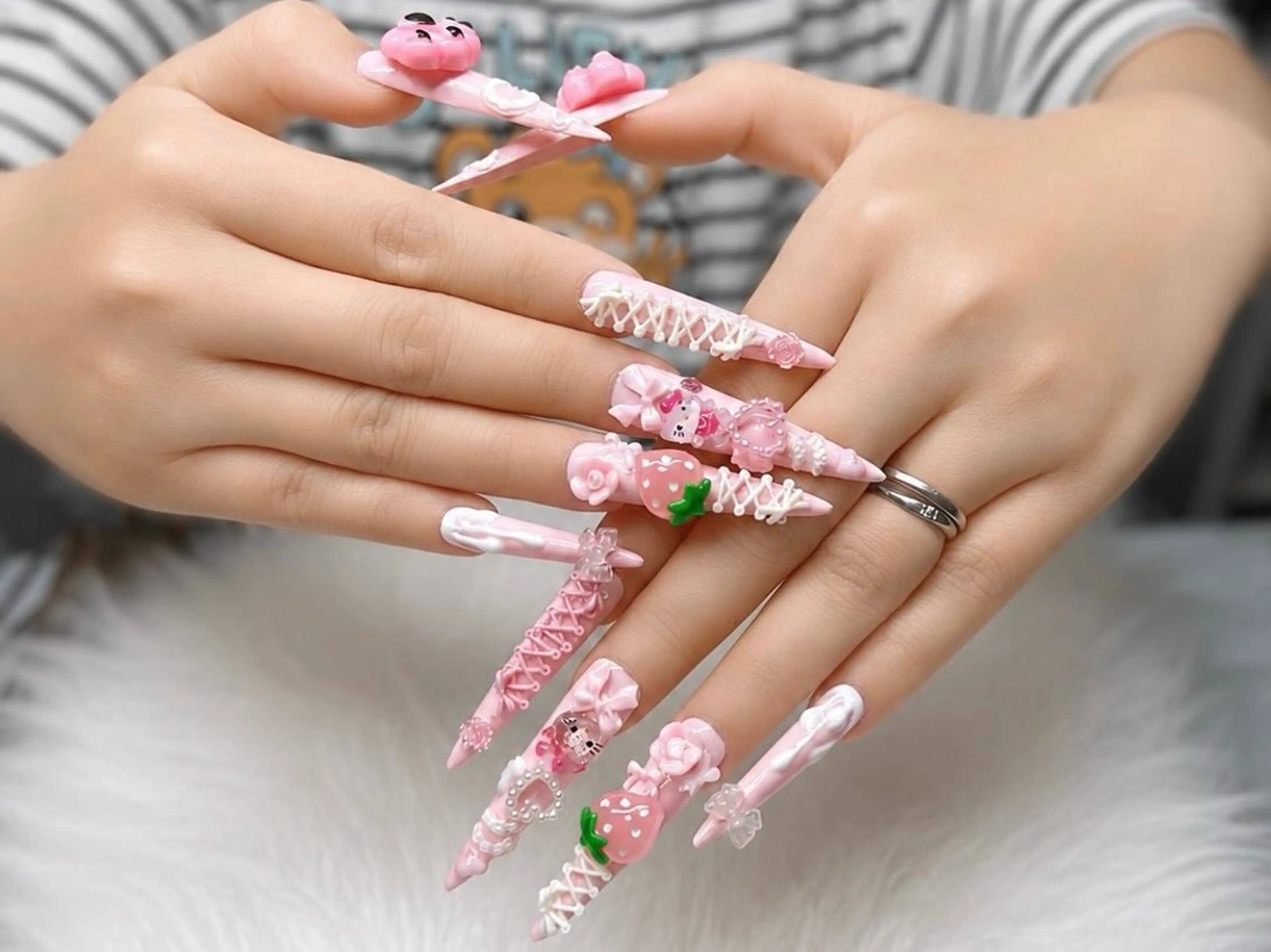 ネイル ハンドネイル Mira Nail Studioのネイルデザイン